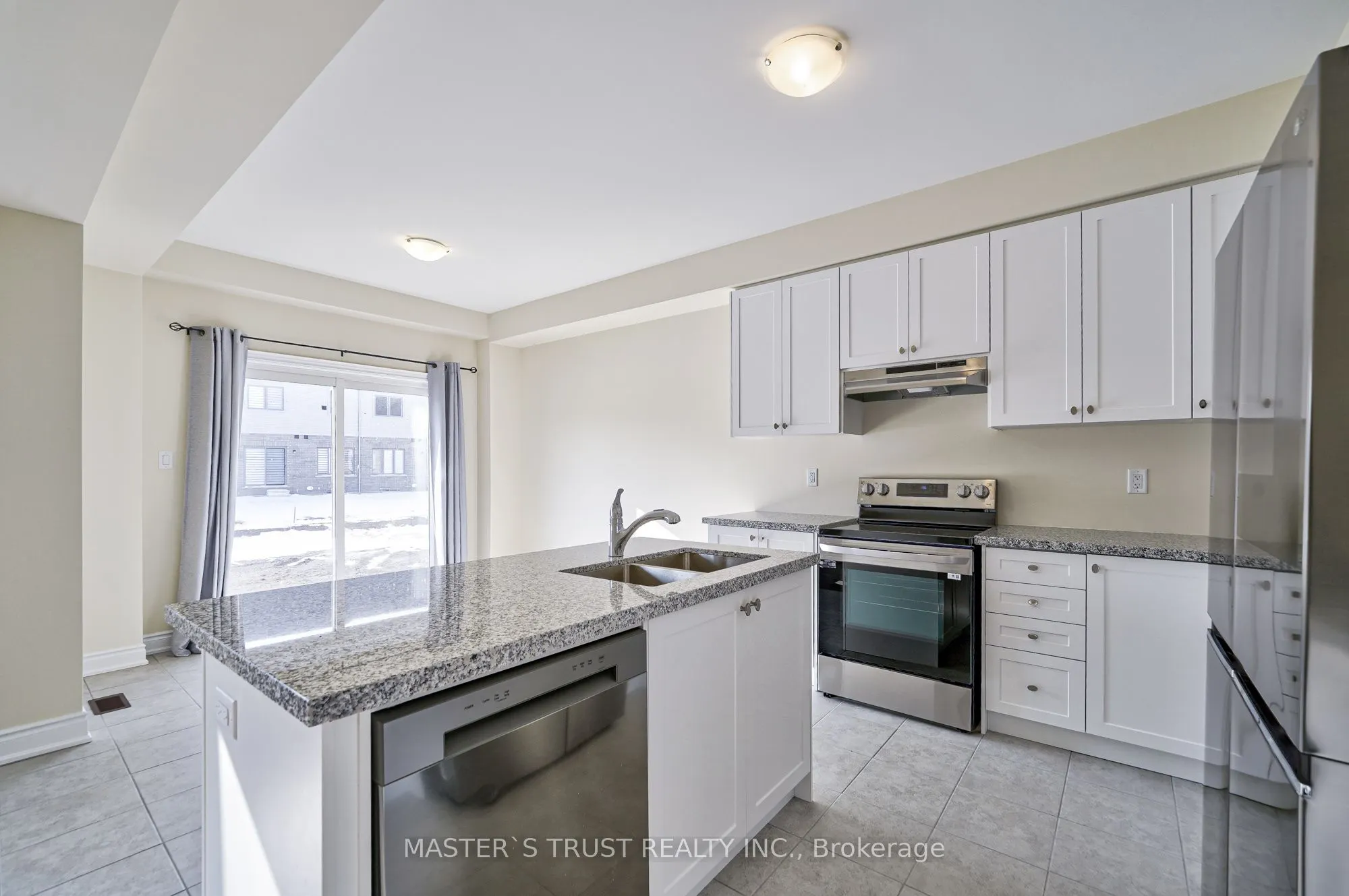 126 Lorne Thomas Place