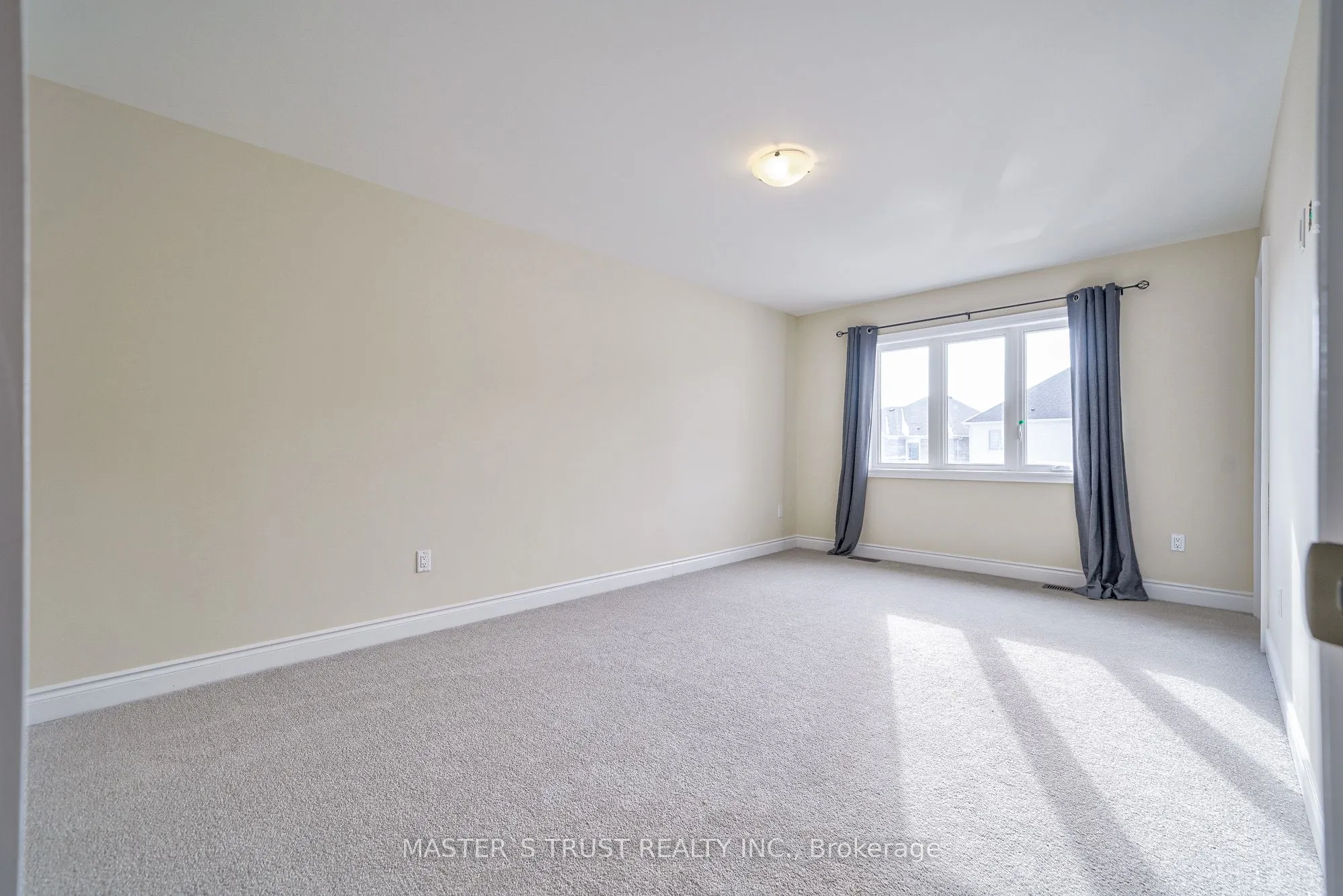 126 Lorne Thomas Place