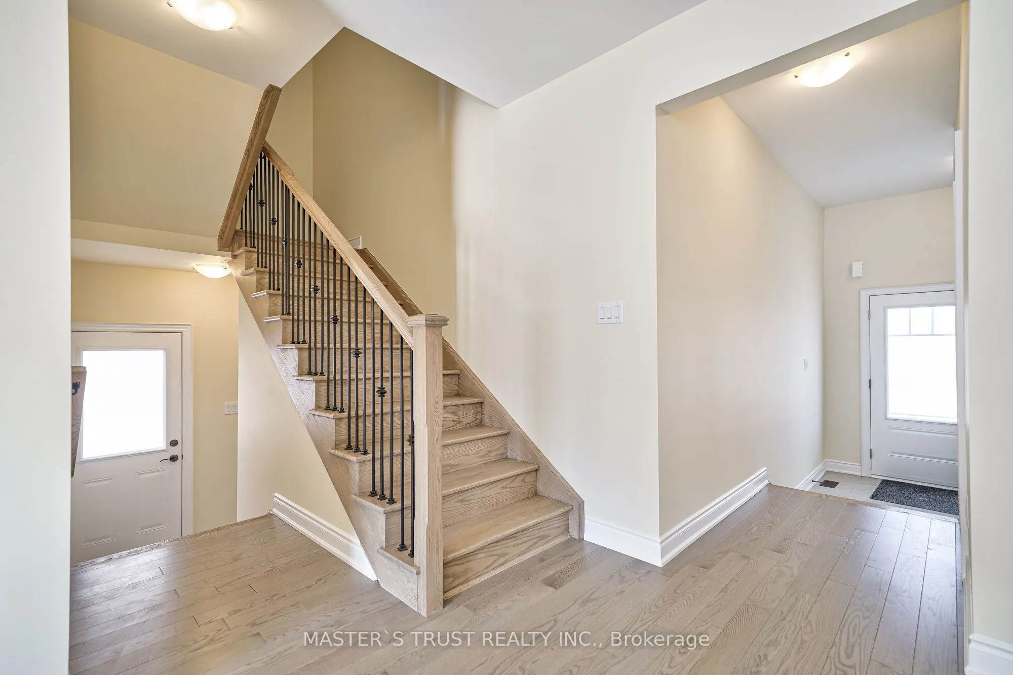 126 Lorne Thomas Place