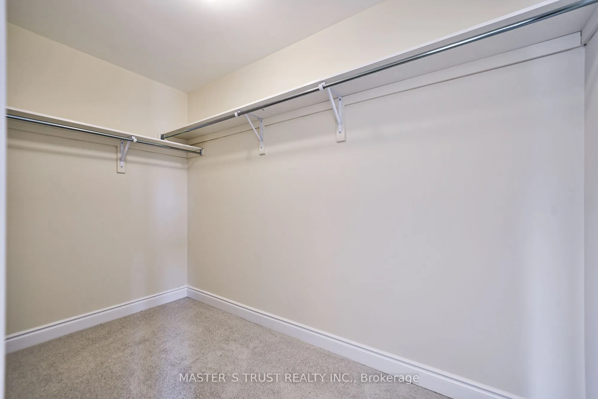 126 Lorne Thomas Place