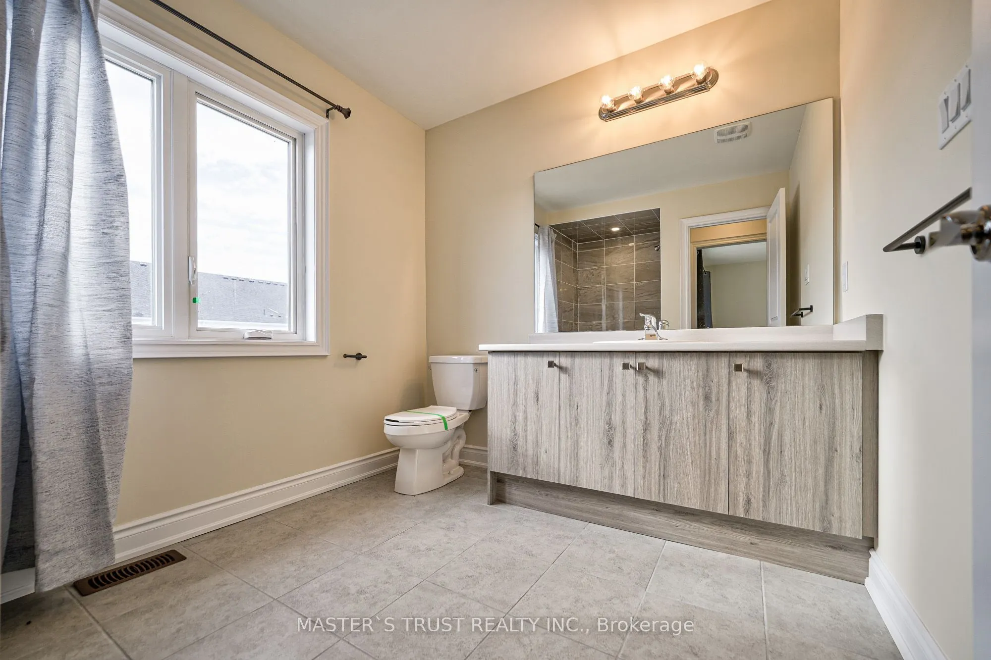 126 Lorne Thomas Place