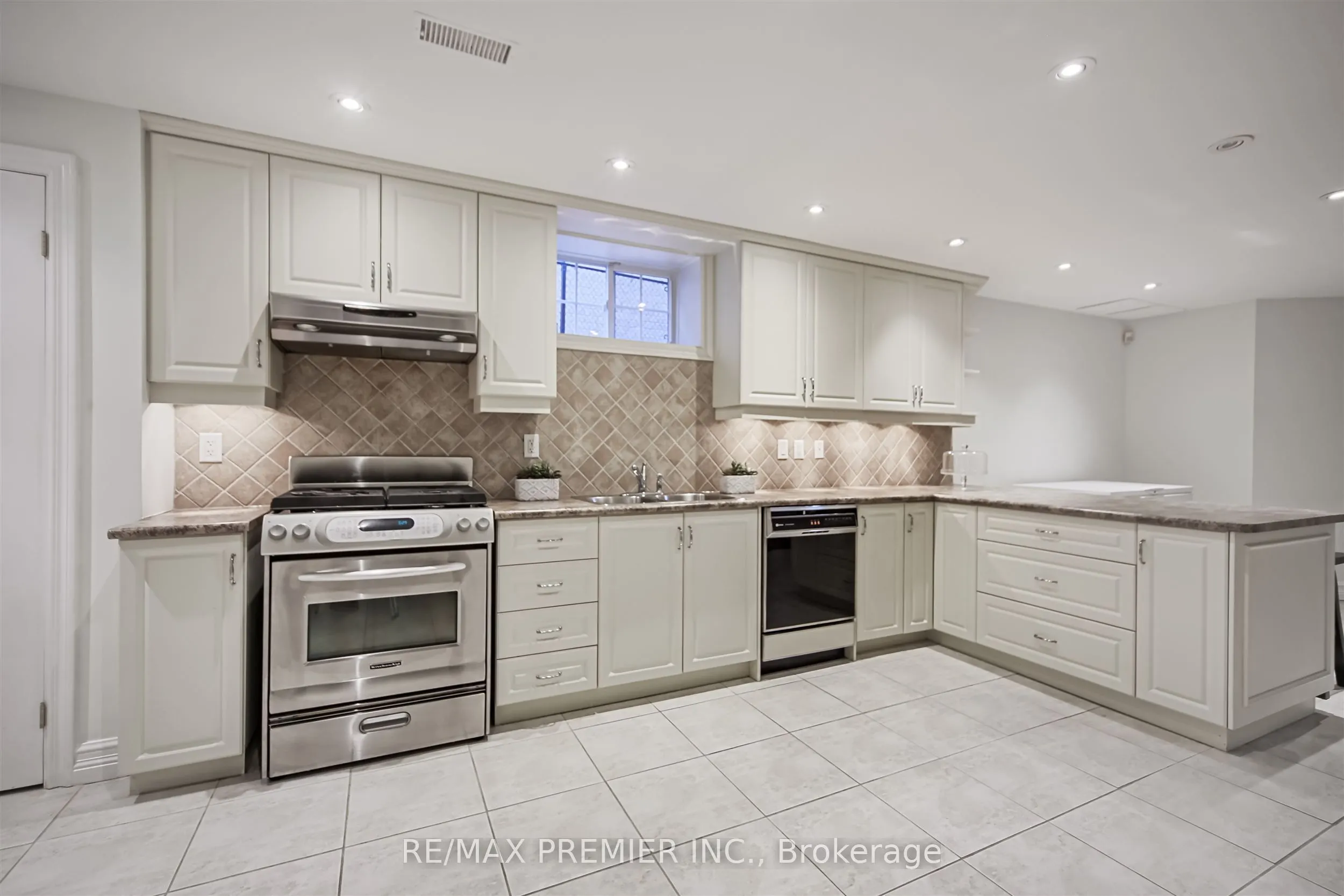 115 Southlawn Drive