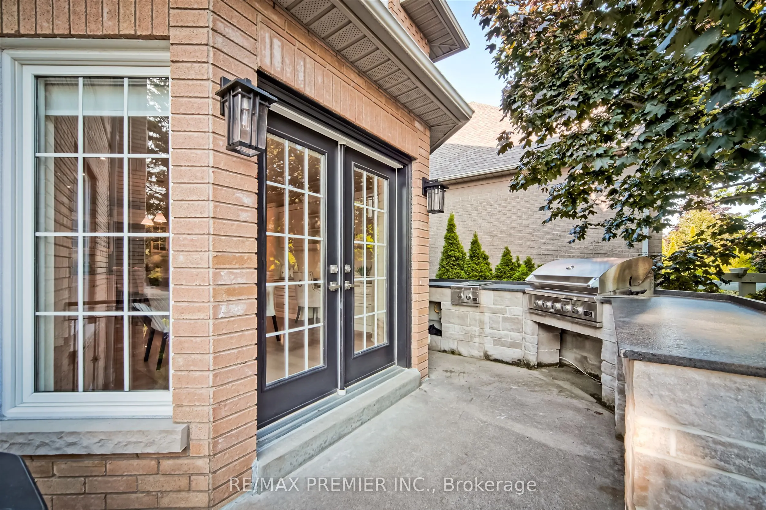 115 Southlawn Drive