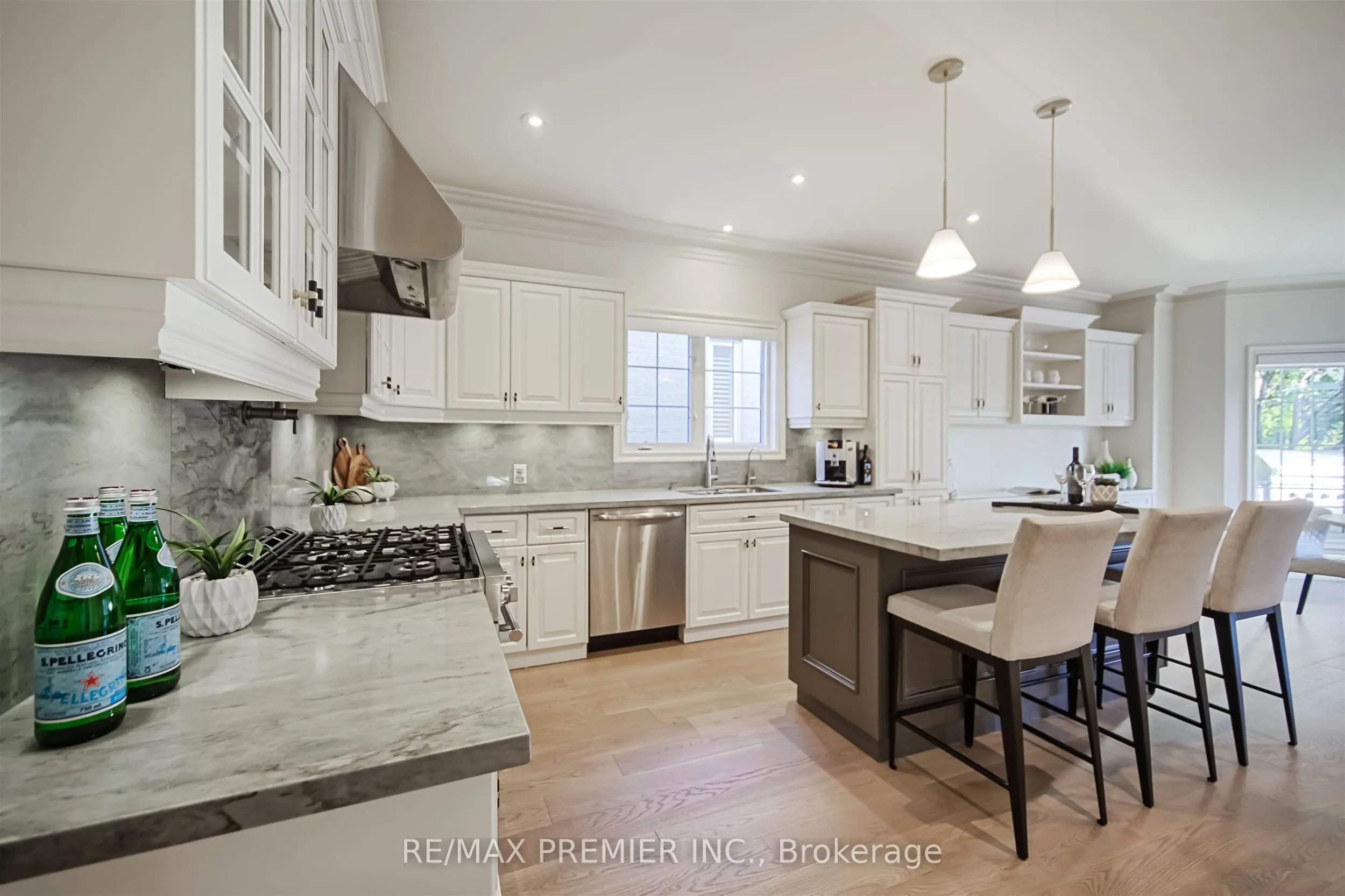 115 Southlawn Drive