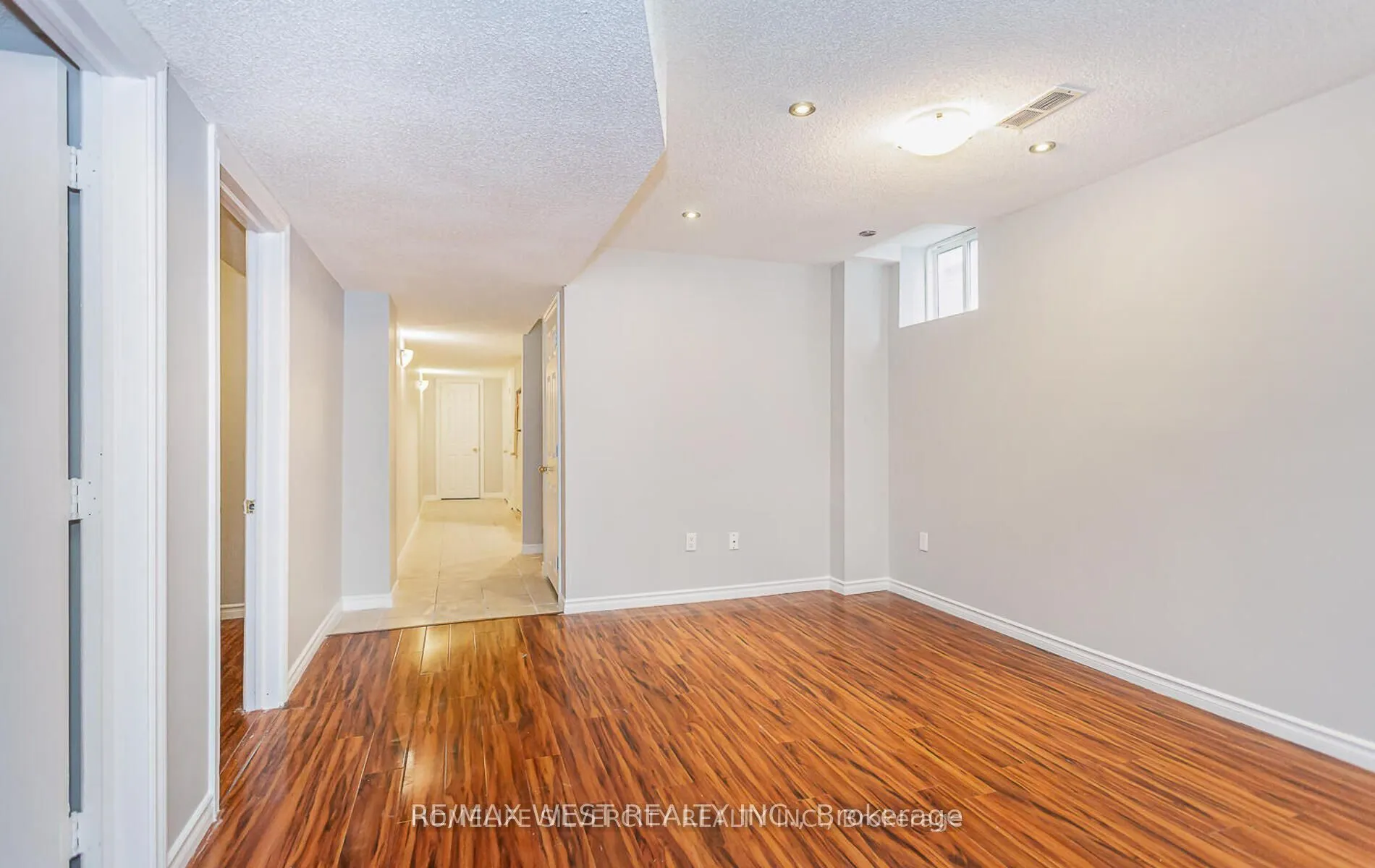 157 Hollywood Hill Circle, #Lower
