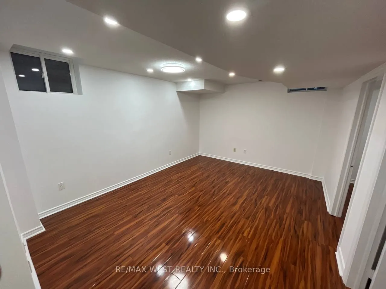 157 Hollywood Hill Circle, #Lower