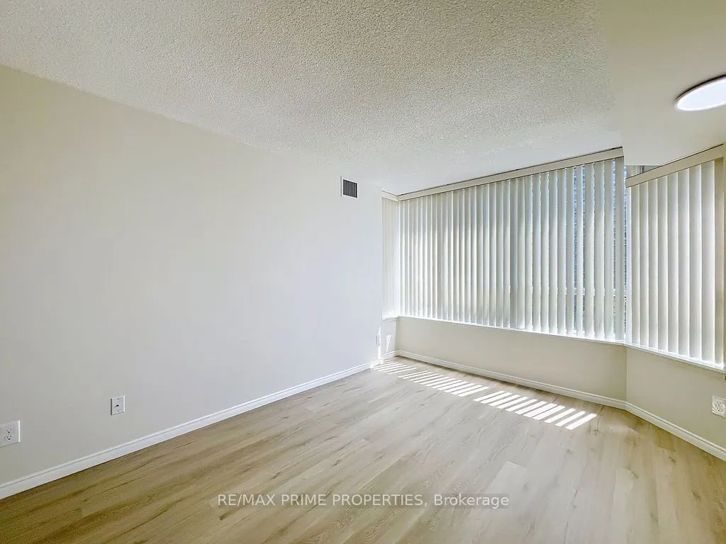 91 Townsgate Drive, #608