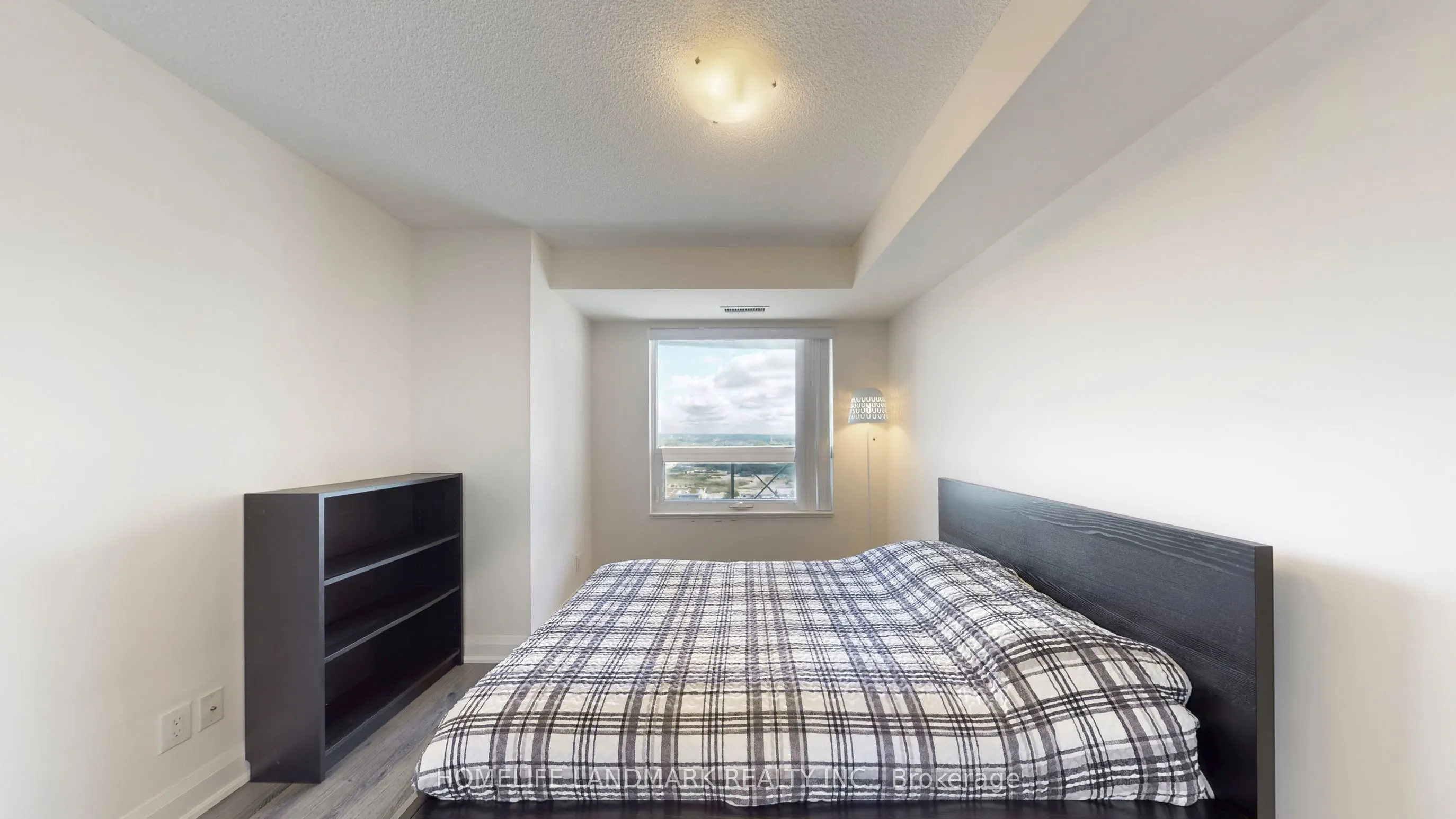 1 Uptown Drive, #1910