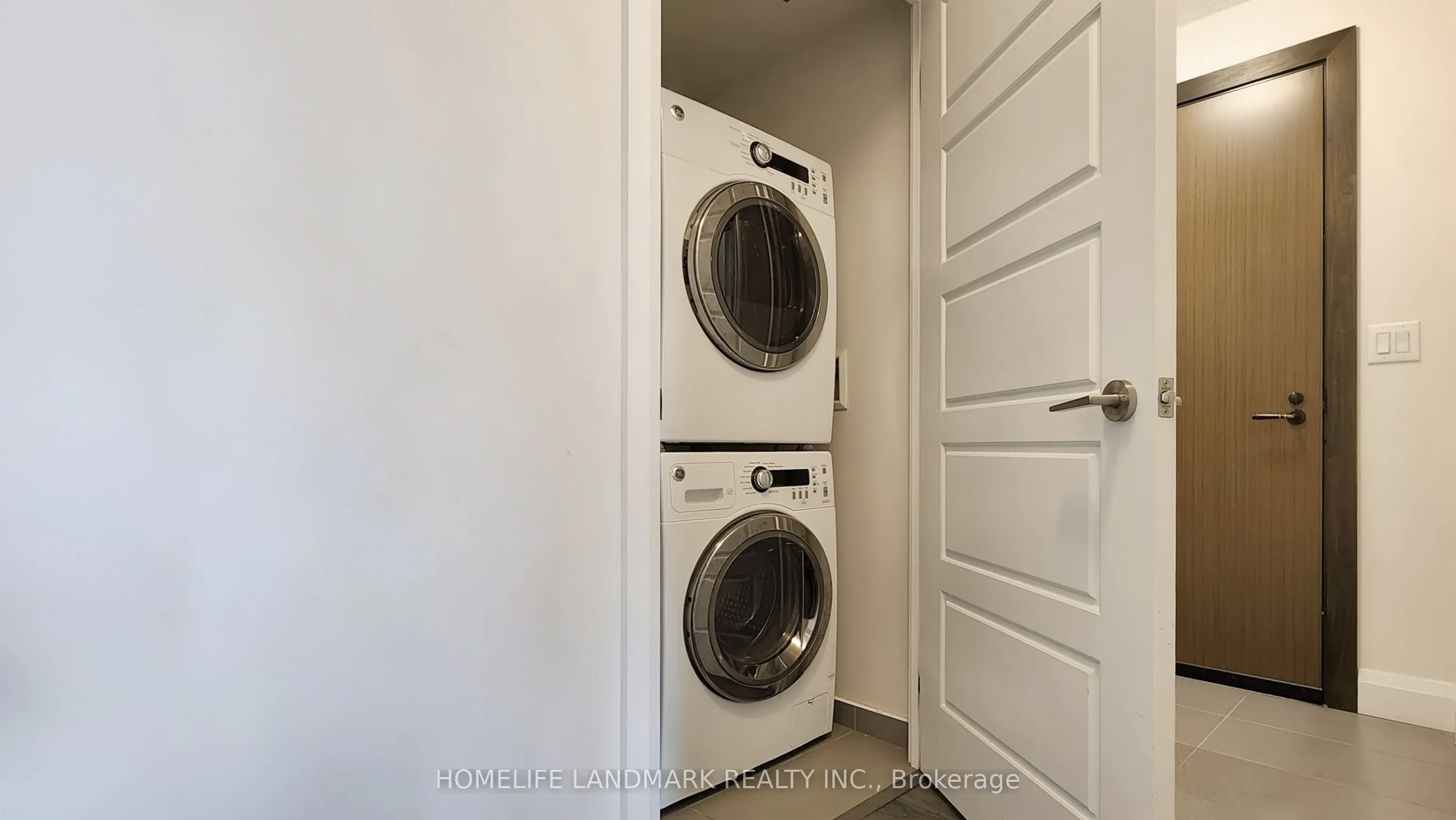 1 Uptown Drive, #1910