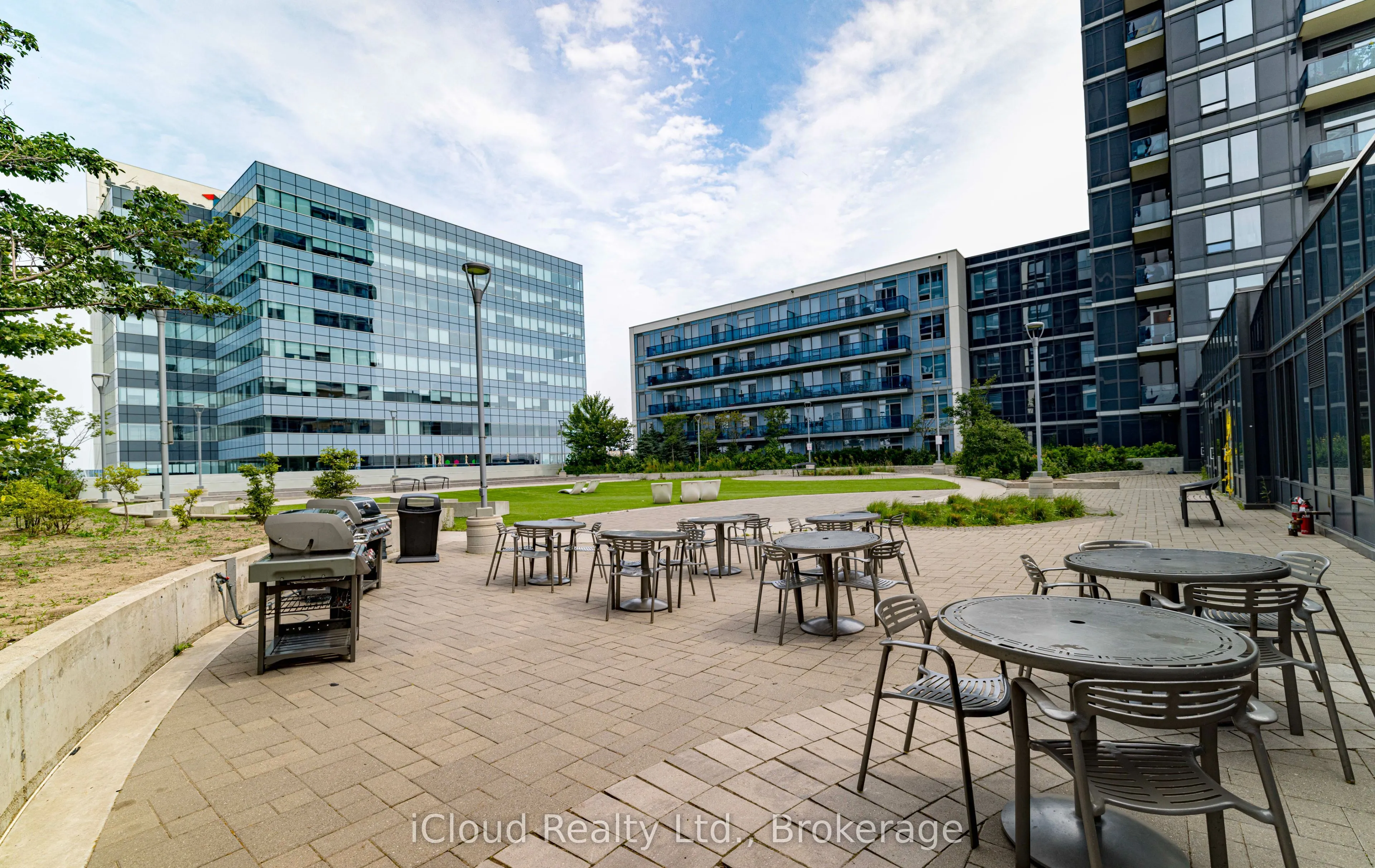 3600 Highway 7 Road, #3208