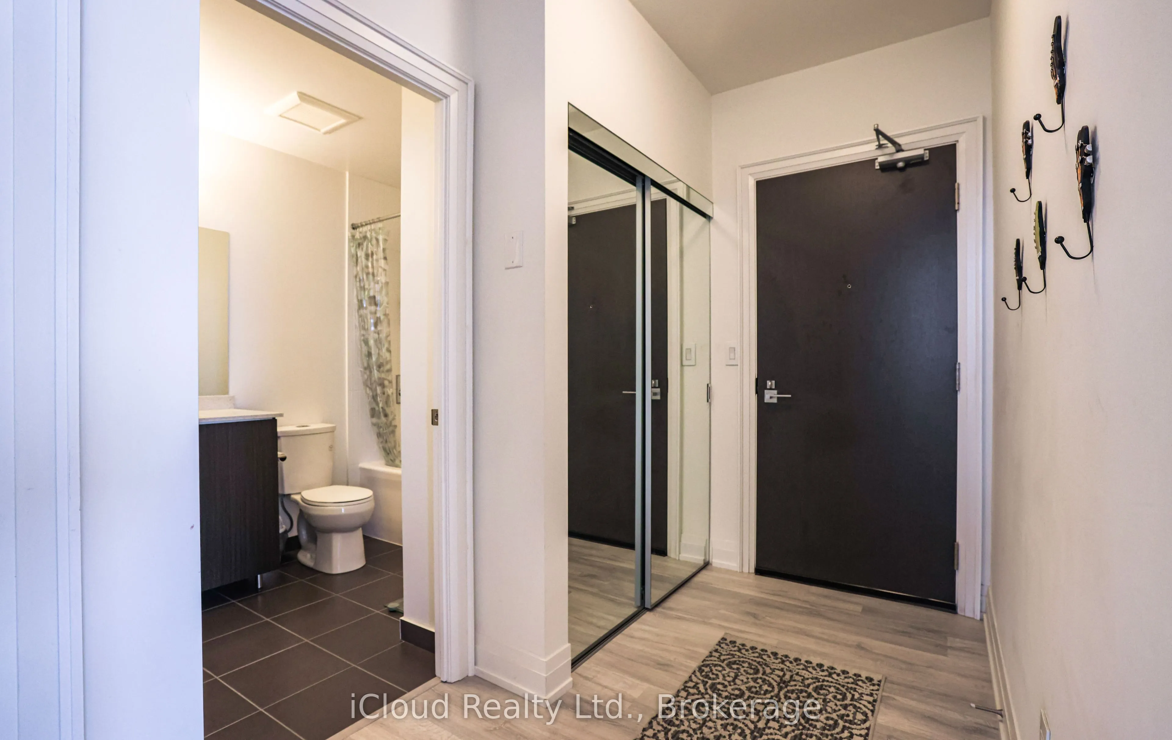 3600 Highway 7 Road, #3208