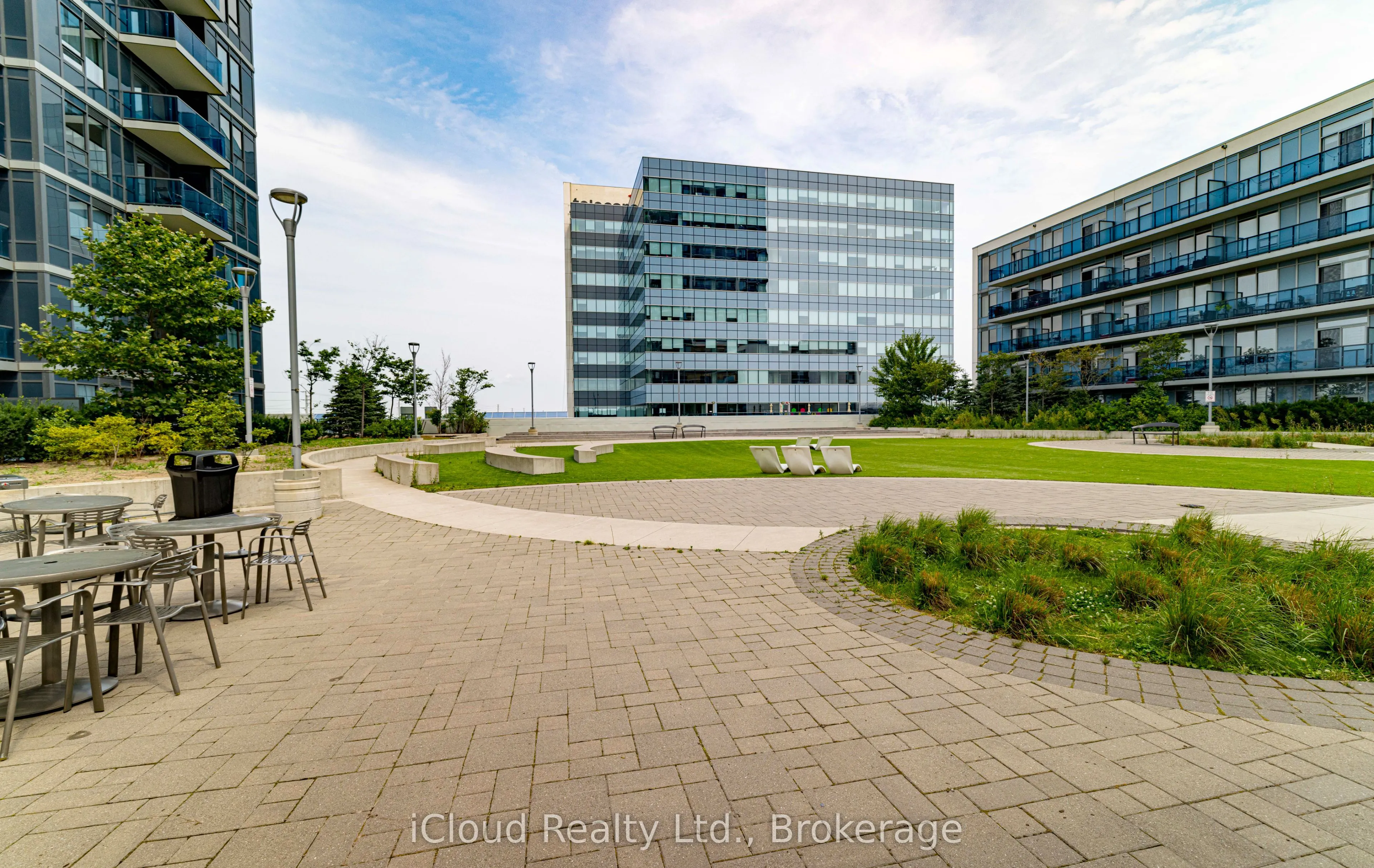 3600 Highway 7 Road, #3208