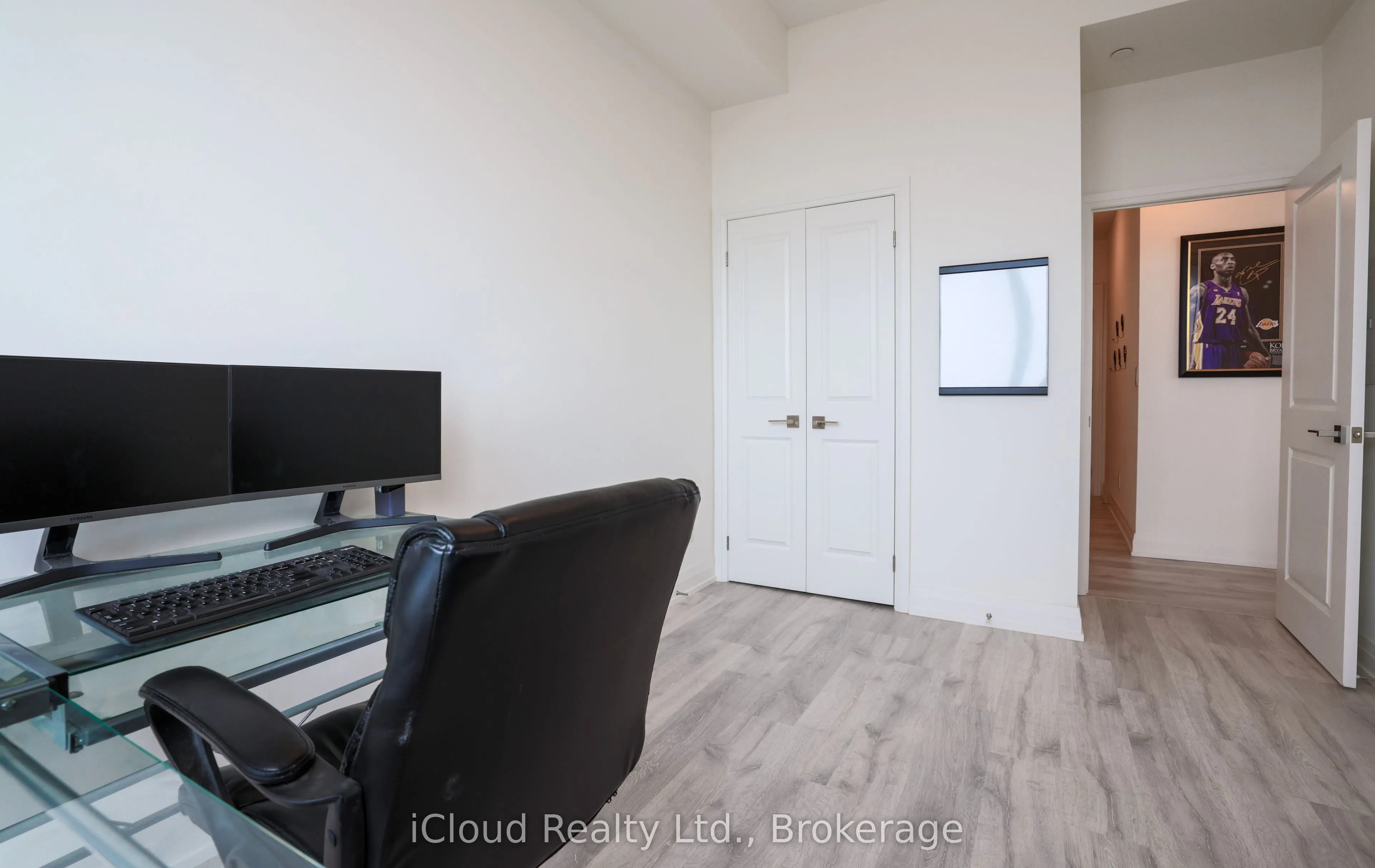3600 Highway 7 Road, #3208
