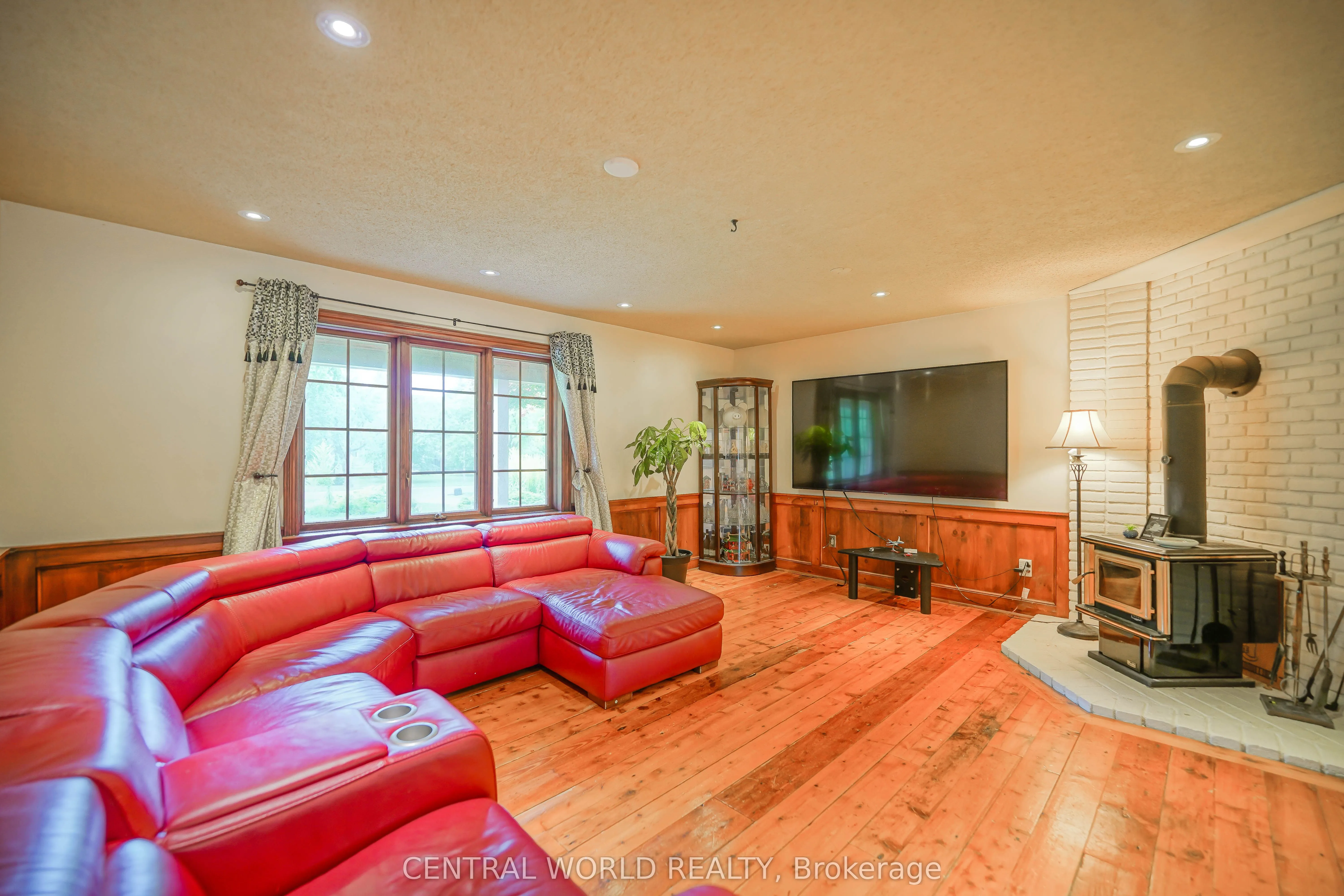 54 Ridgewood Drive