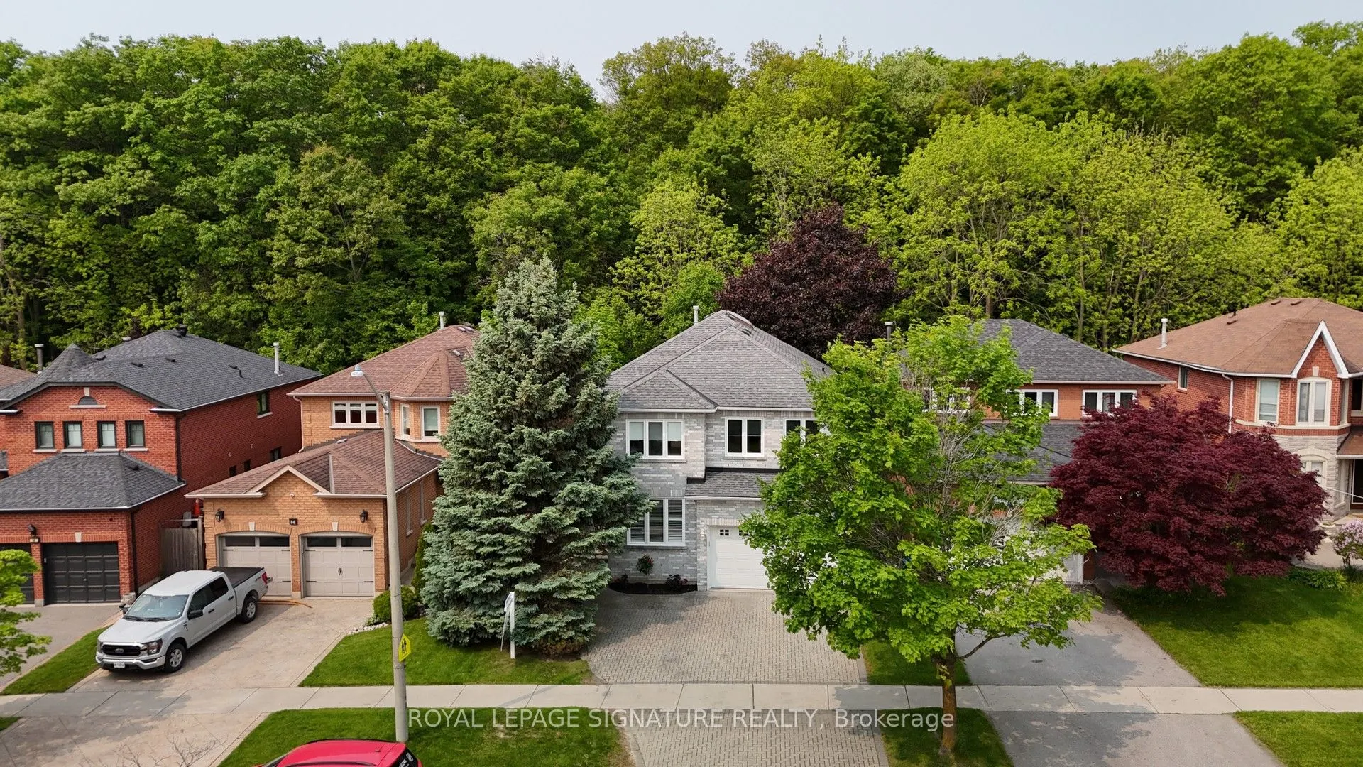 88 Larratt Lane