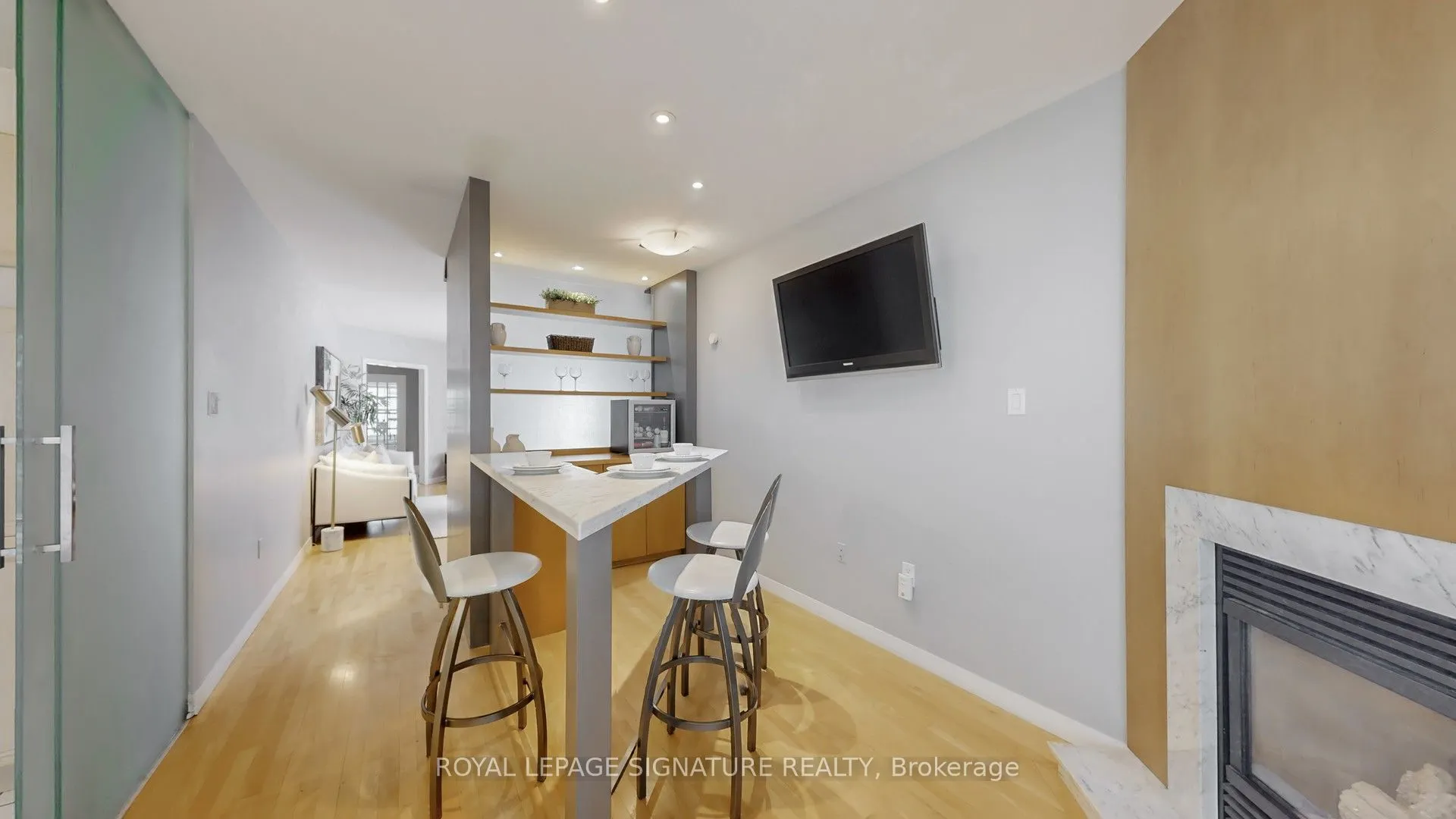 88 Larratt Lane