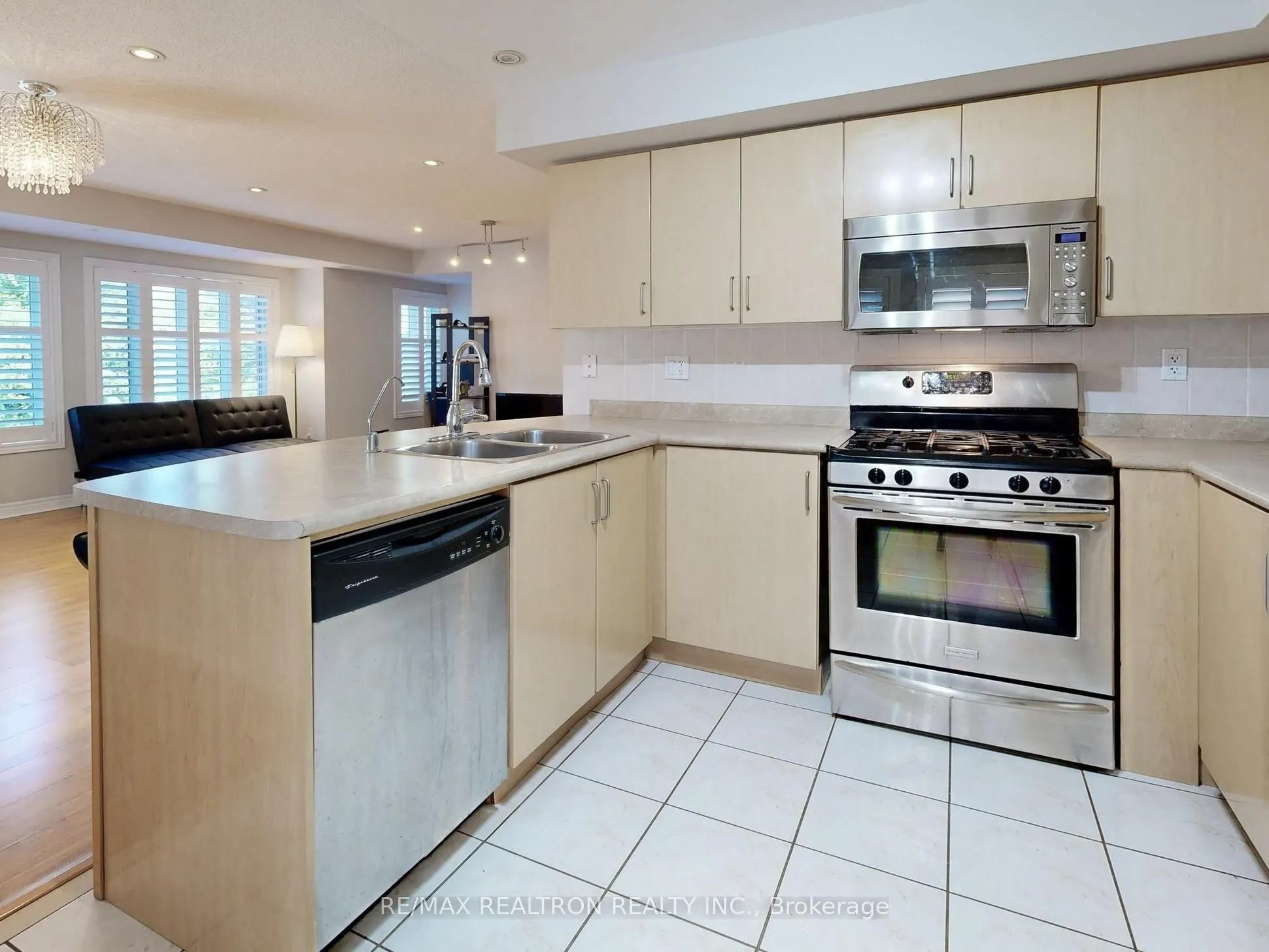 314 John Street, #366