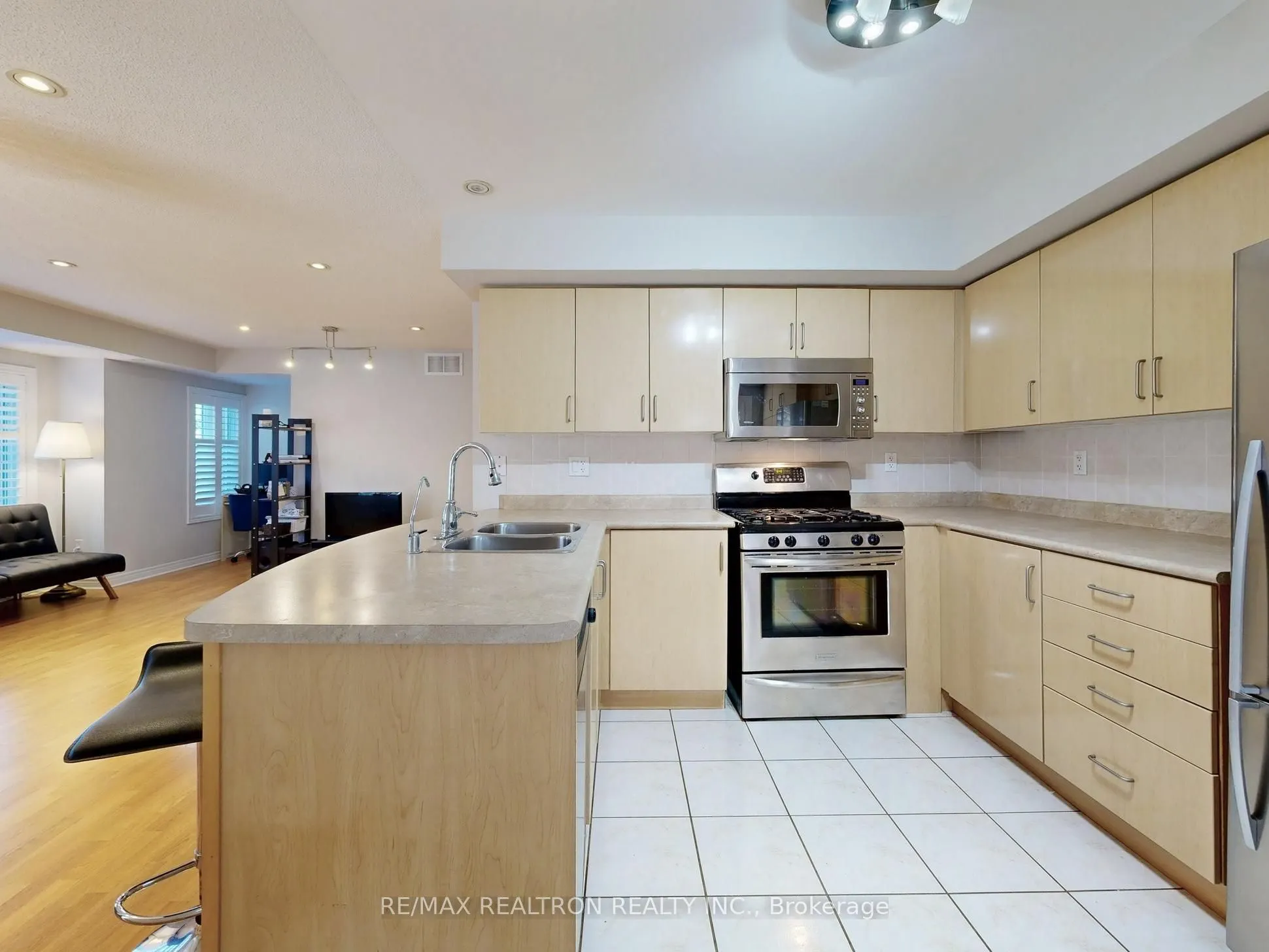 314 John Street, #366