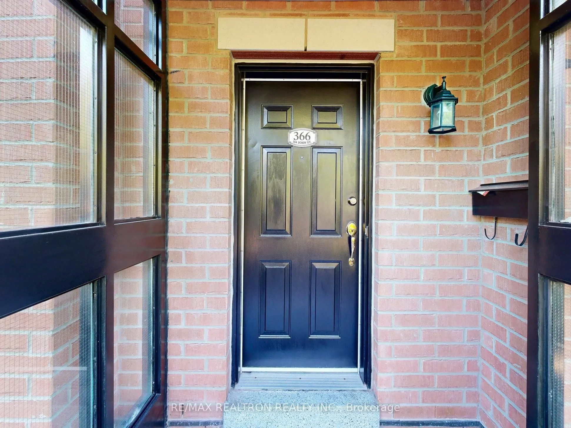 314 John Street, #366