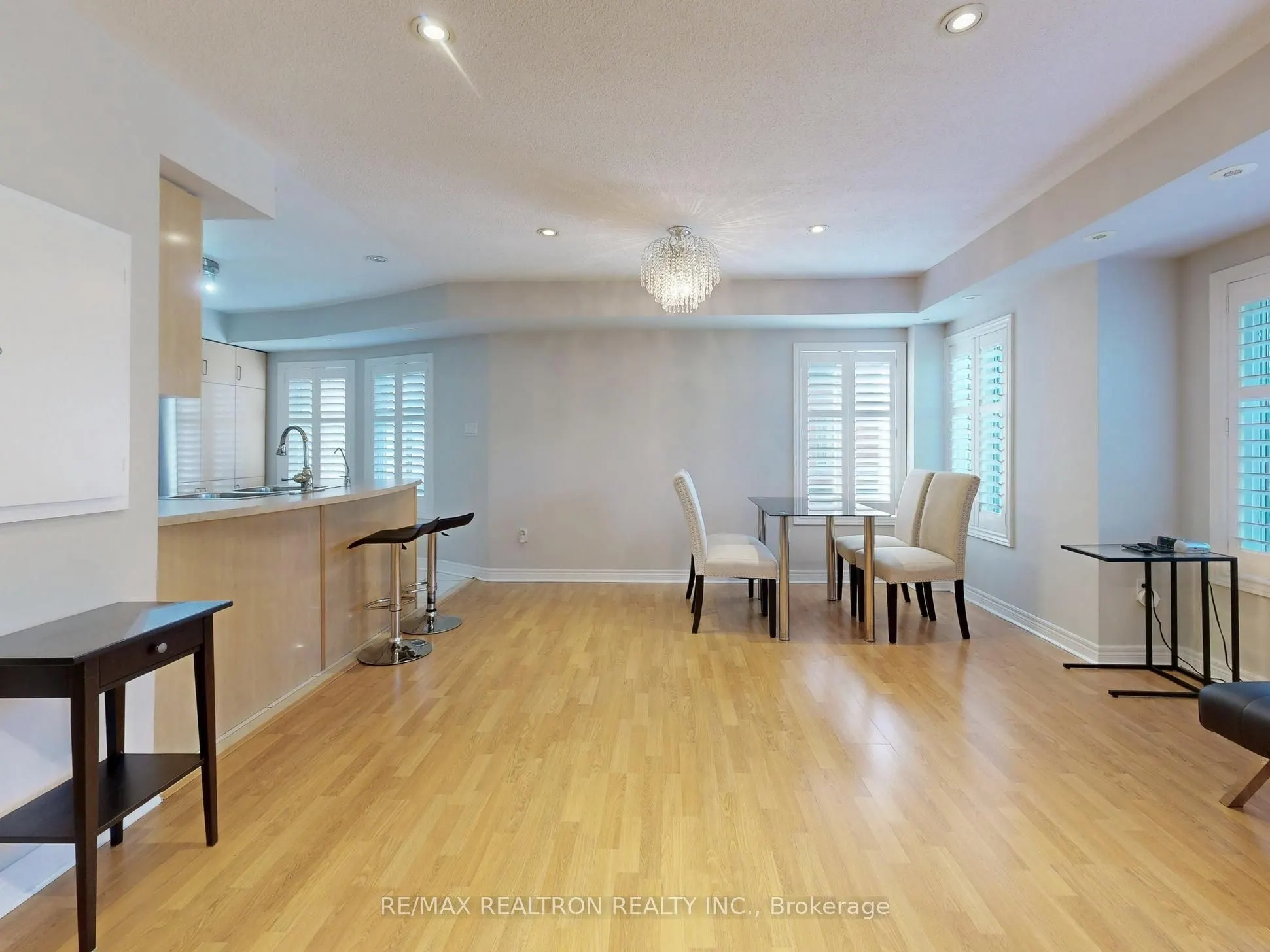 314 John Street, #366