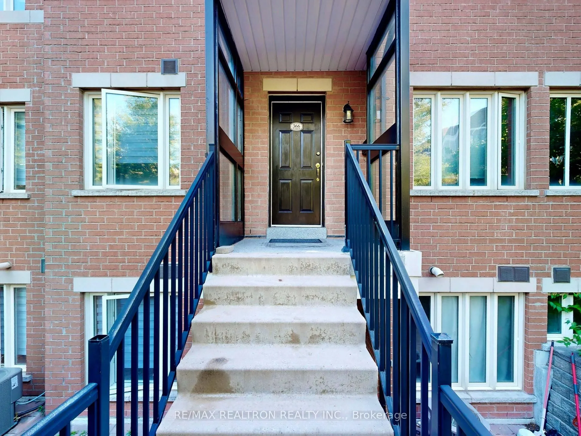 314 John Street, #366