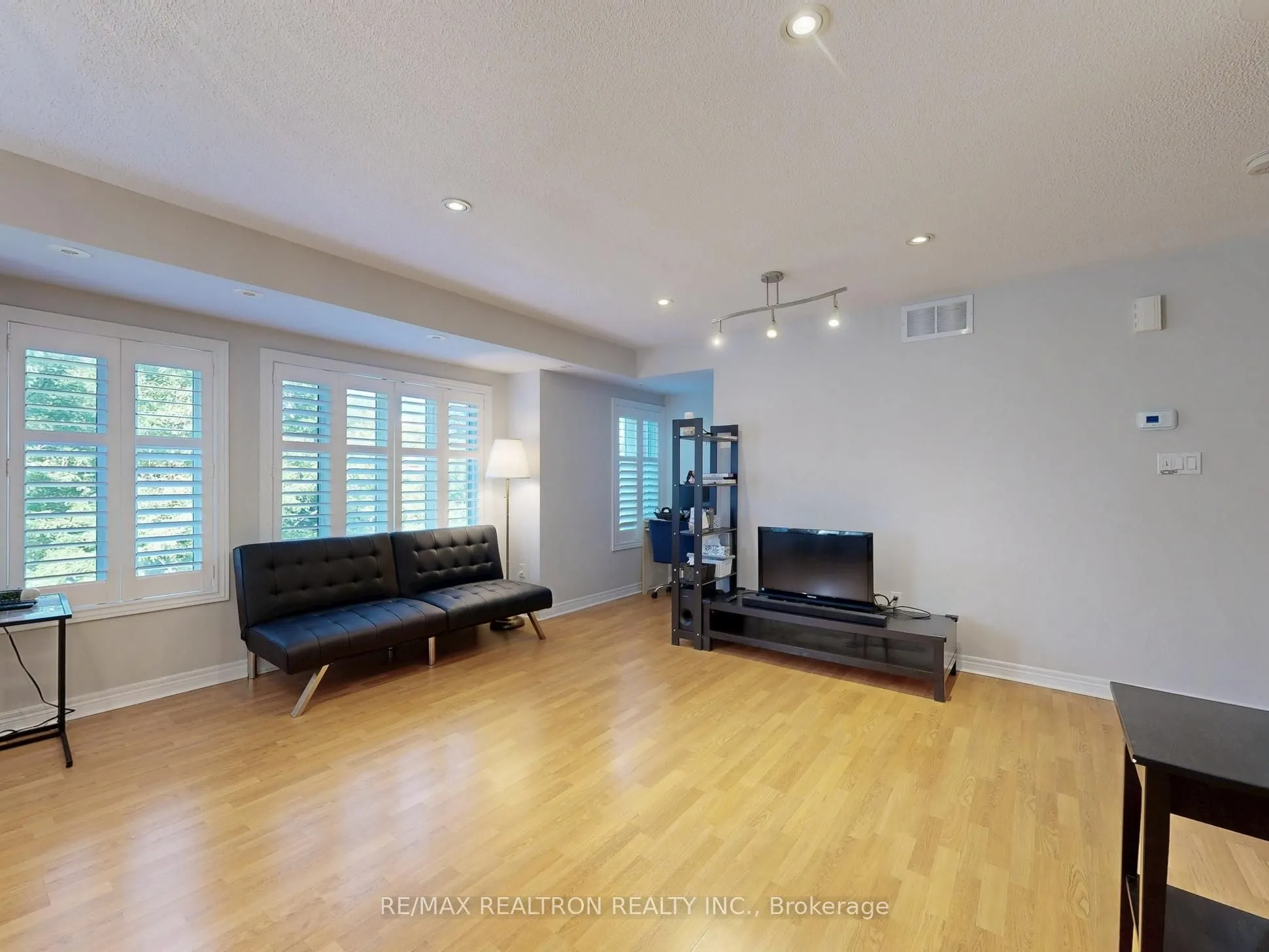 314 John Street, #366