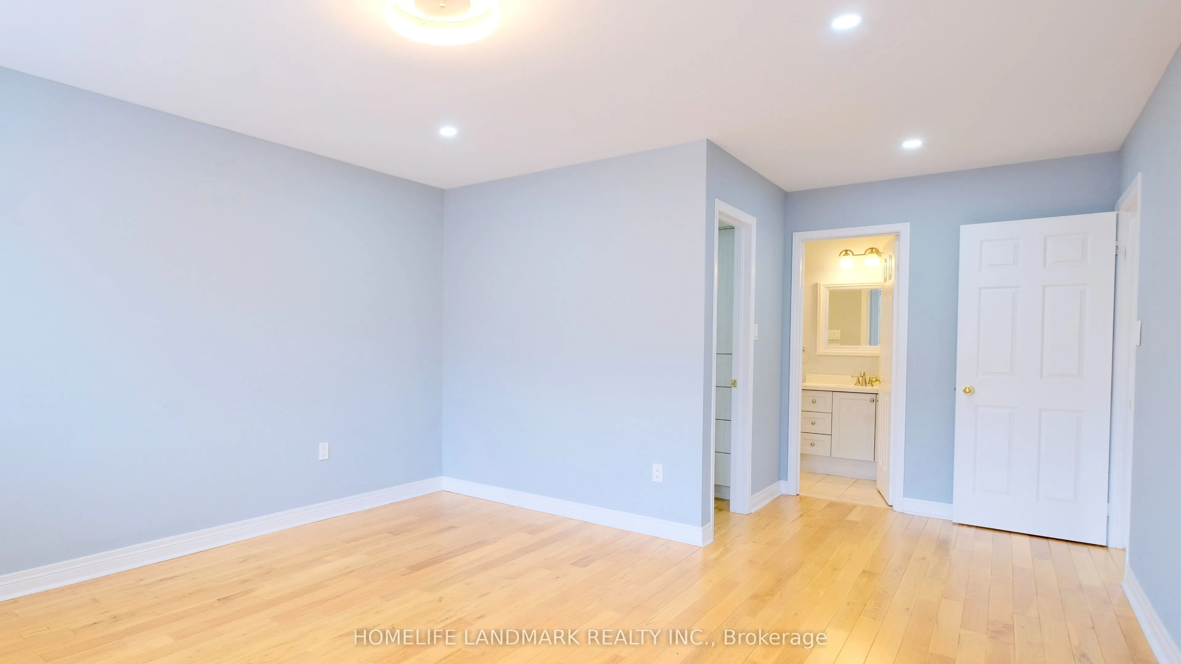 15 Montreaux Crescent