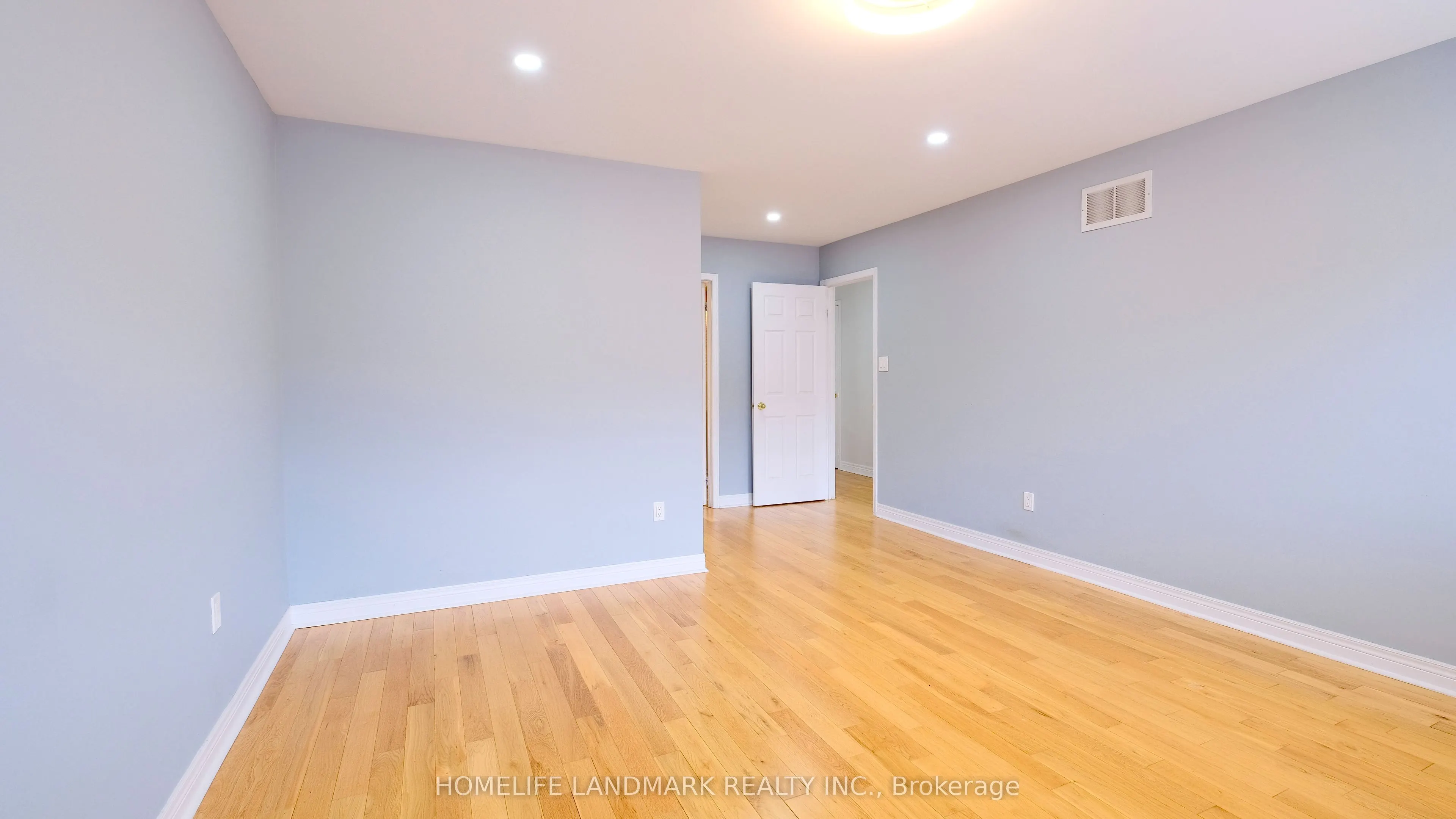 15 Montreaux Crescent