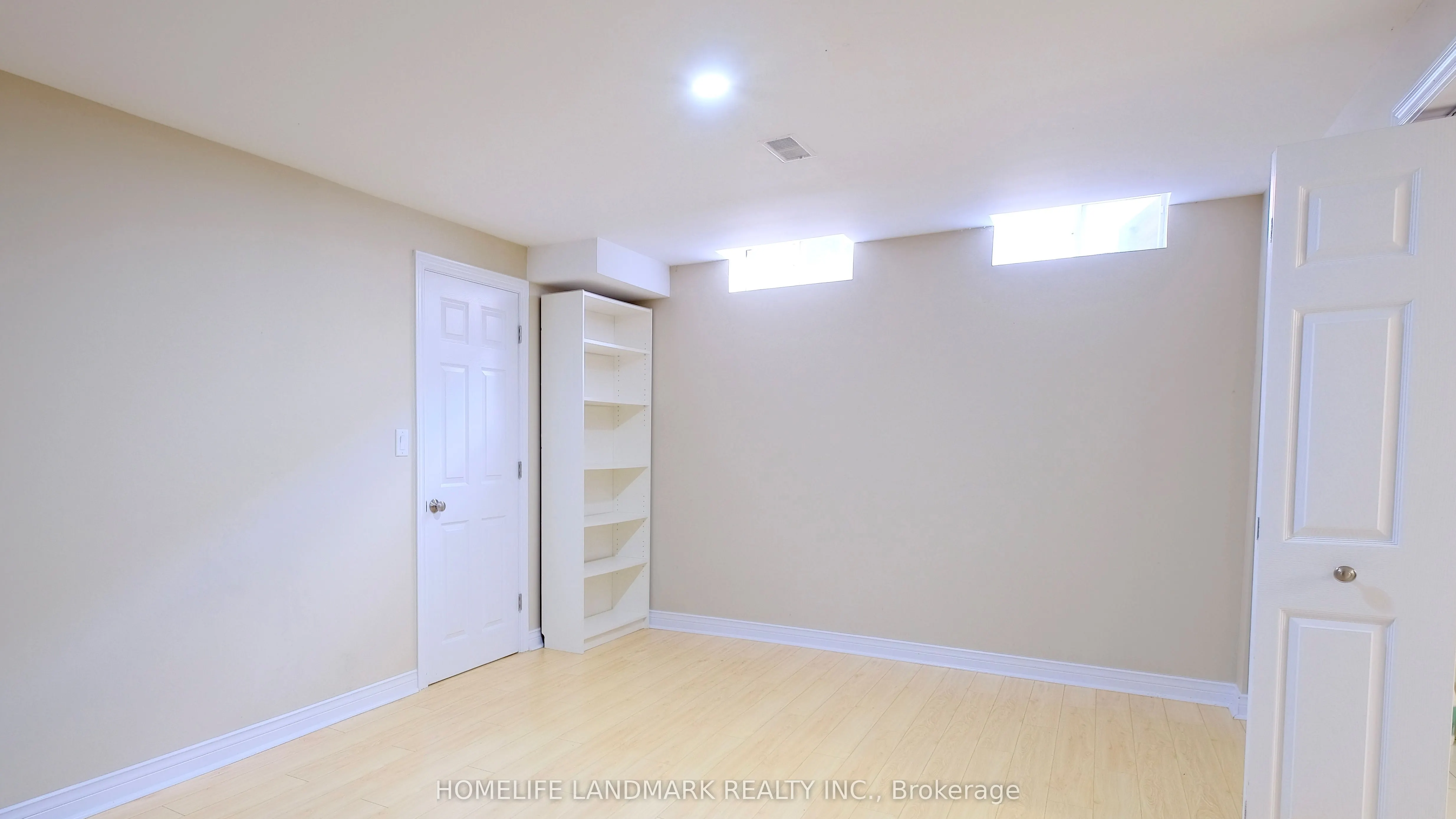 15 Montreaux Crescent