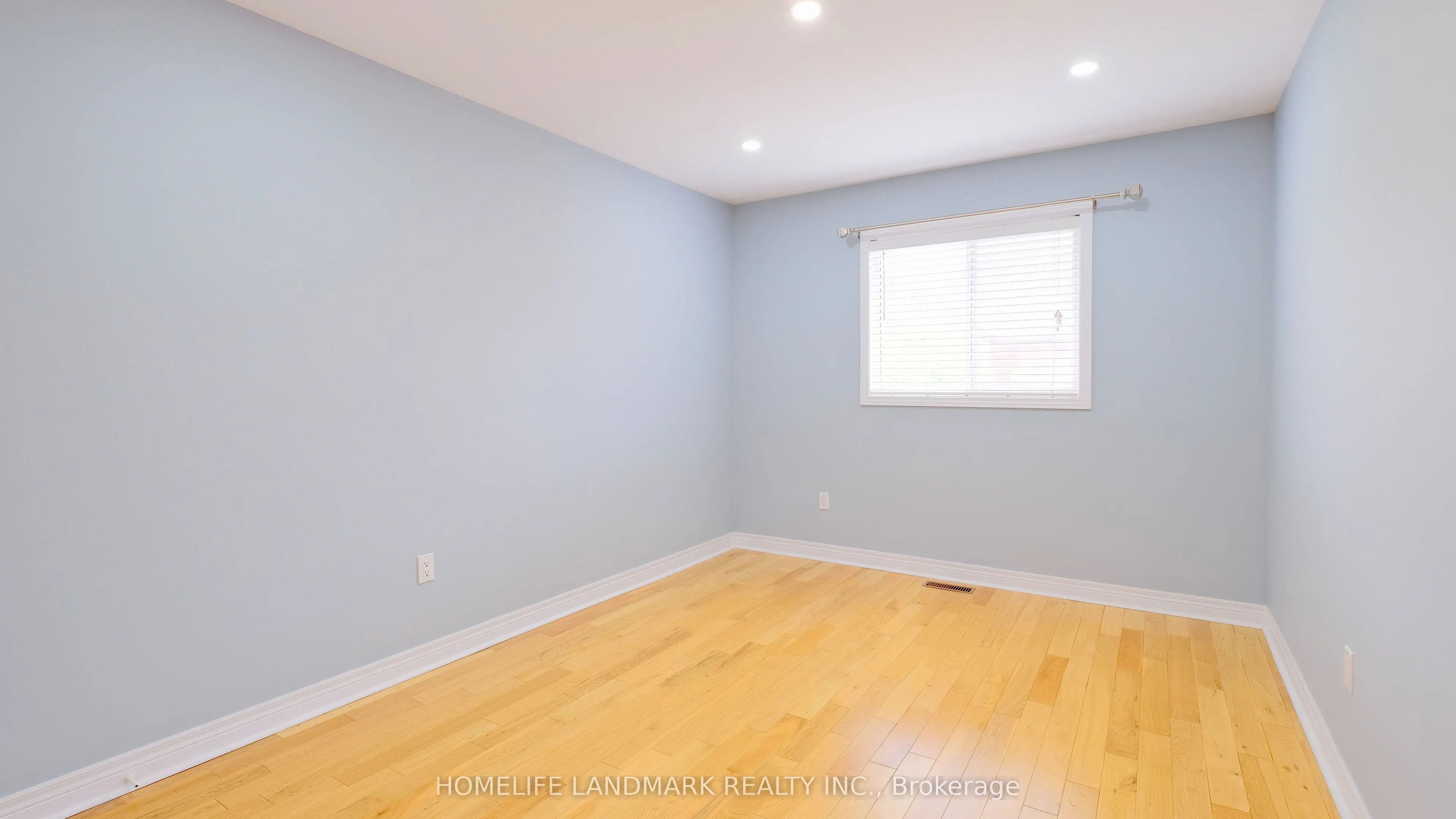 15 Montreaux Crescent