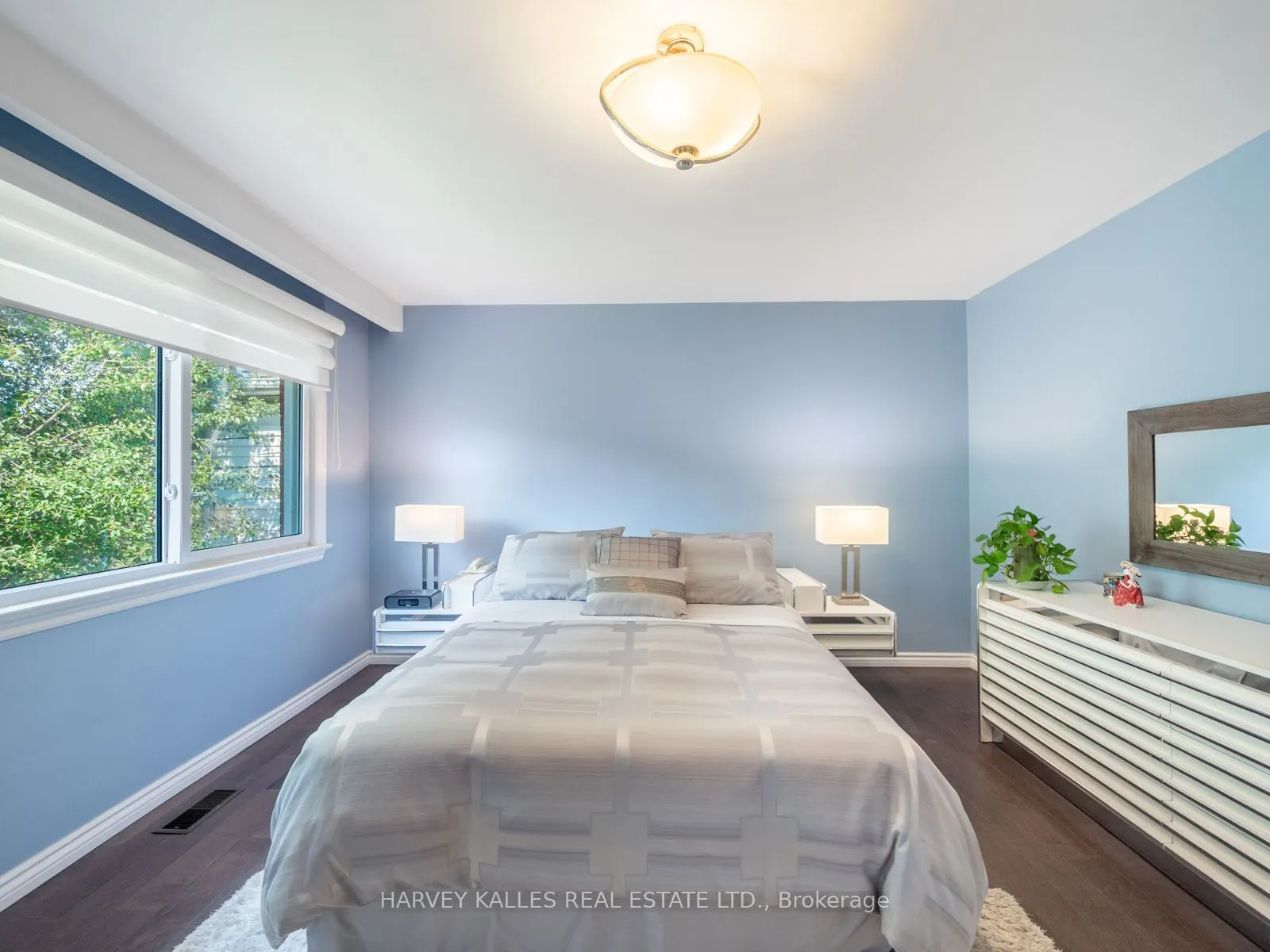 24 Delair Crescent