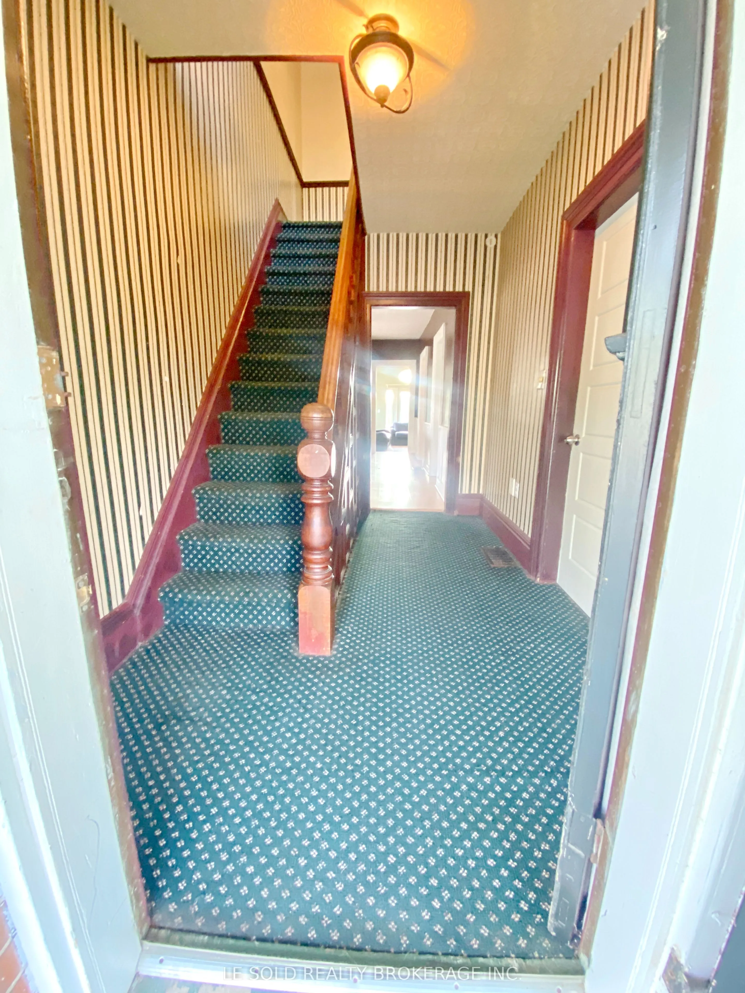 438 Osborne Street