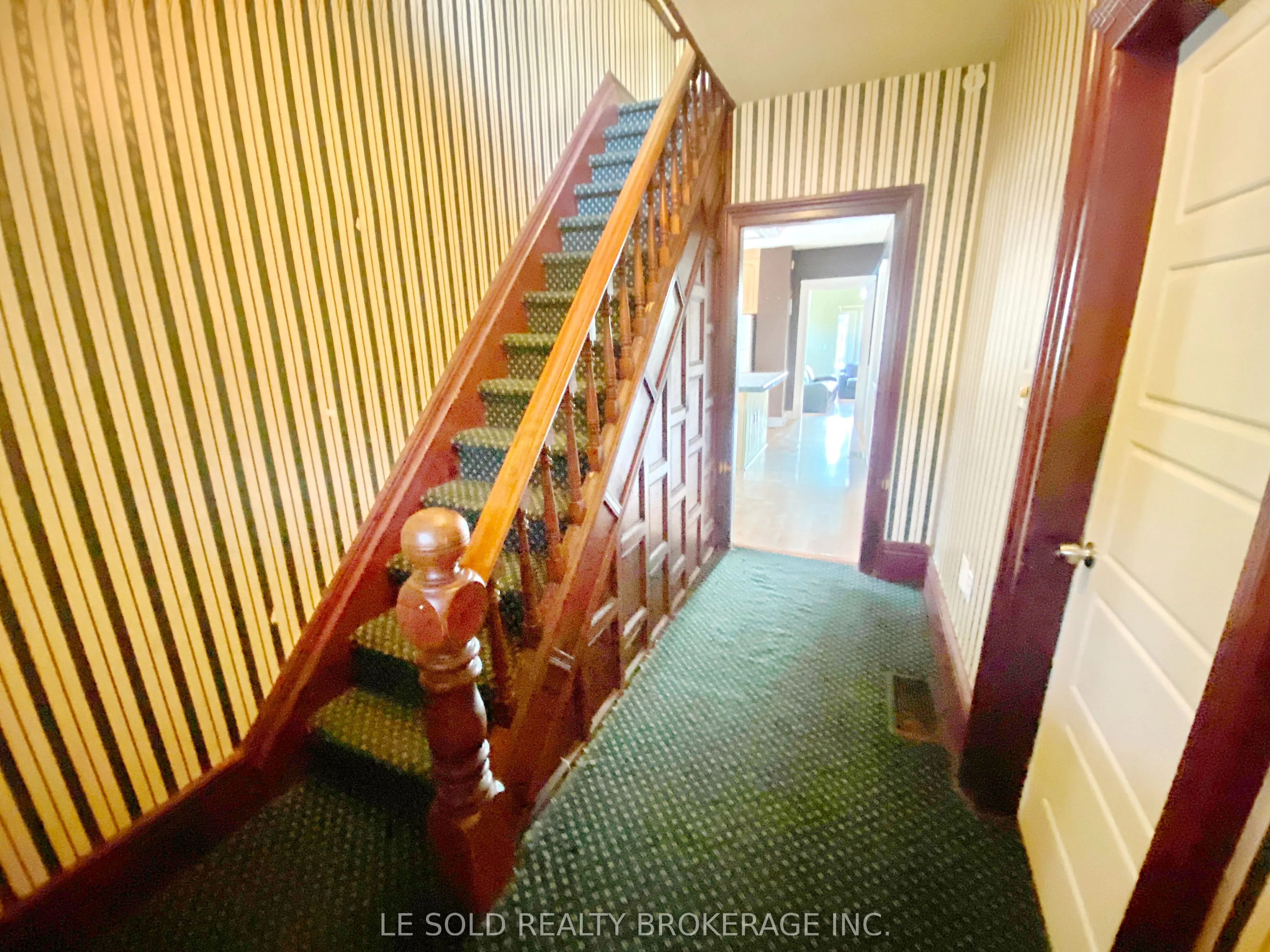 438 Osborne Street