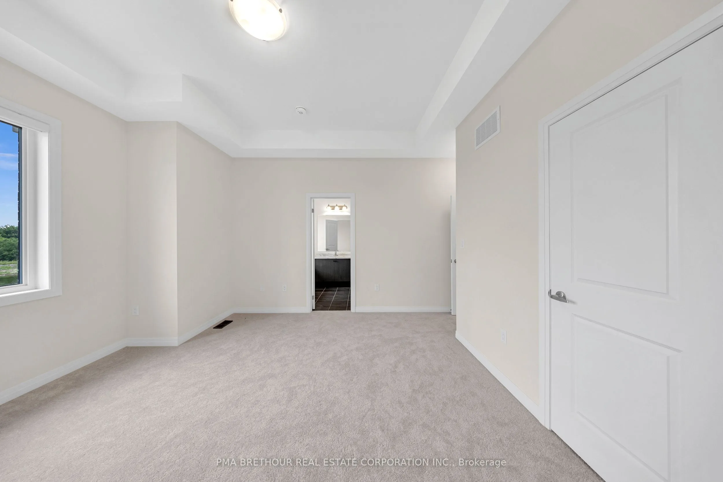 3 ghent Drive W