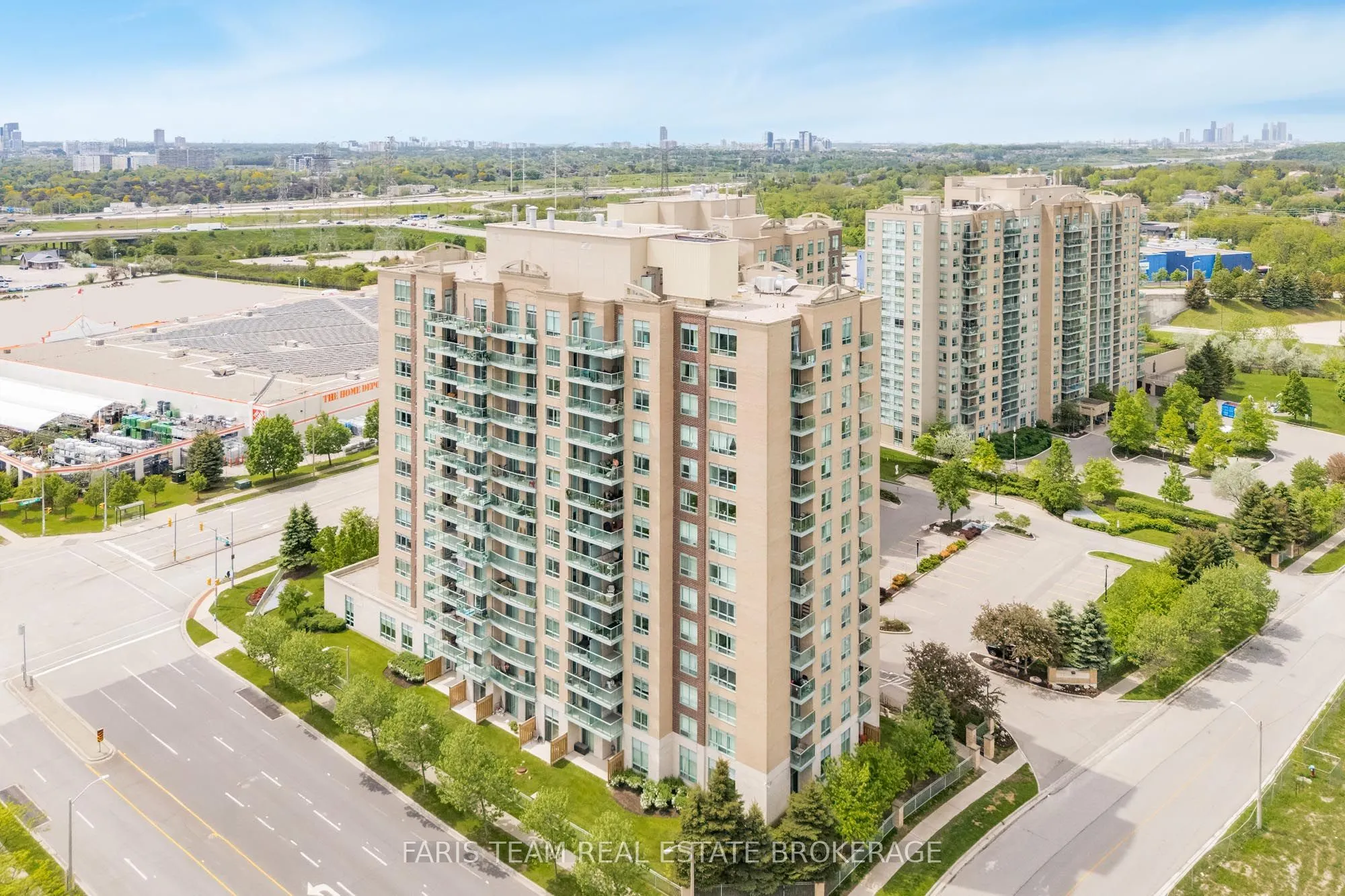 11 Oneida Crescent, #407