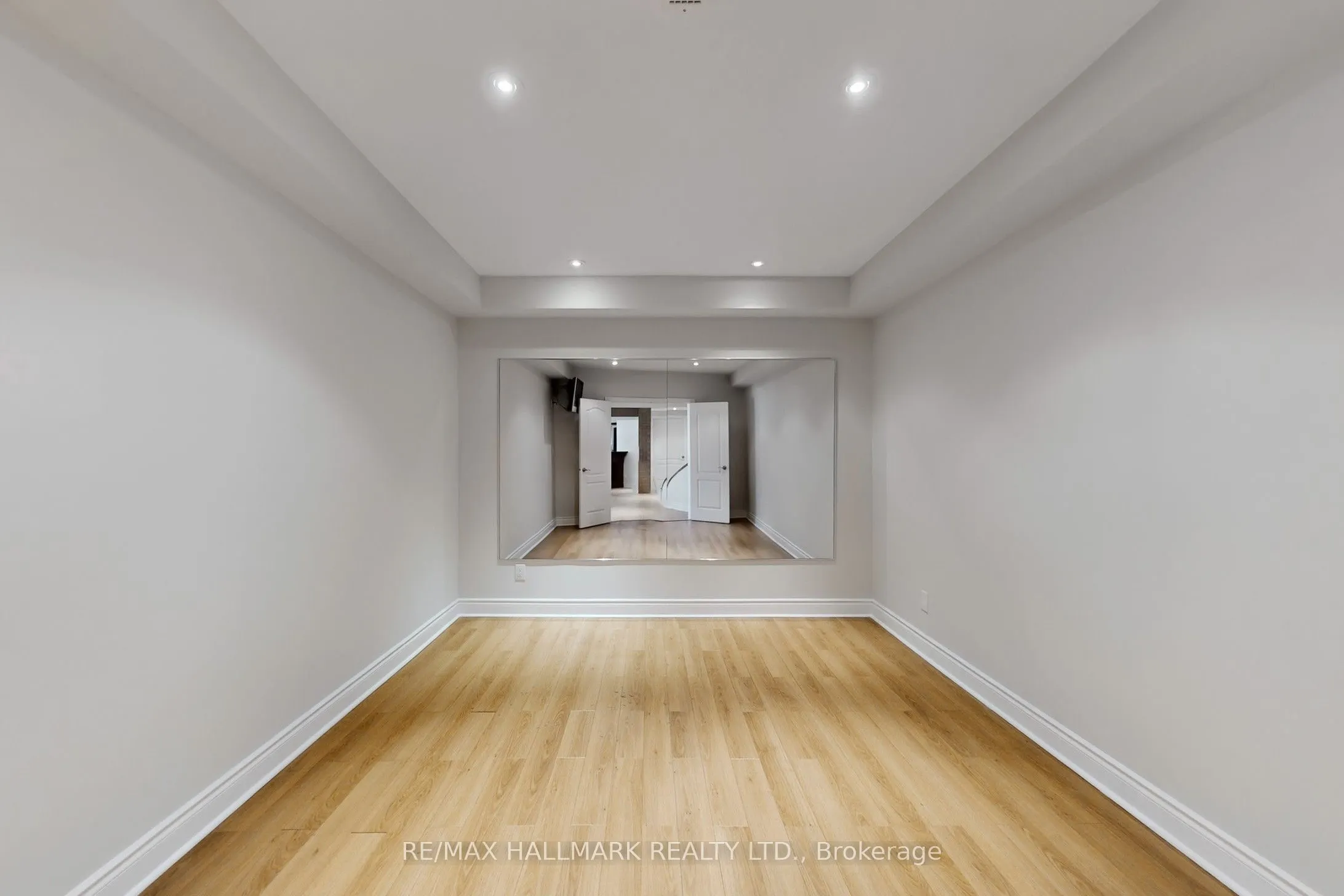 383 Paradelle Drive