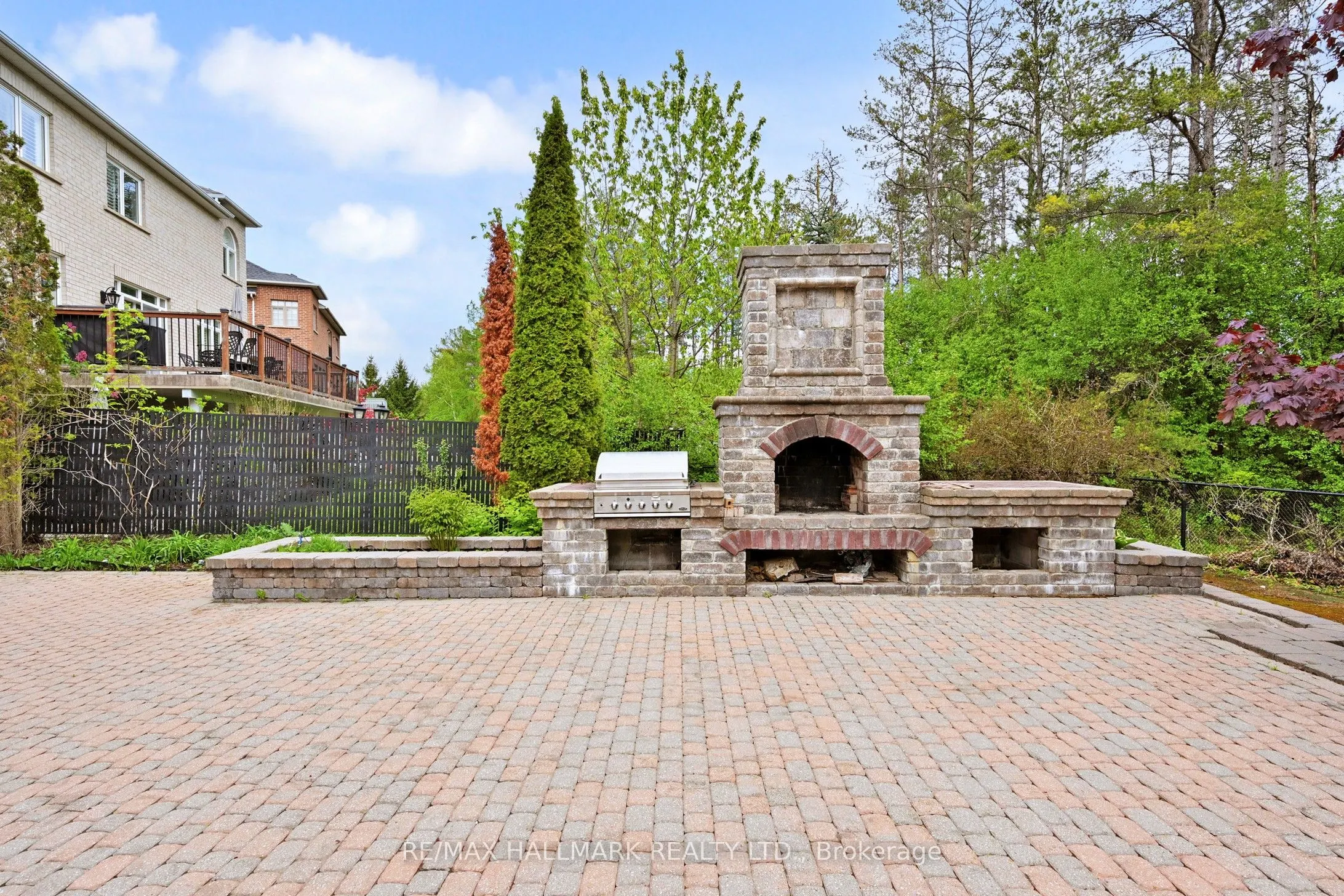 383 Paradelle Drive
