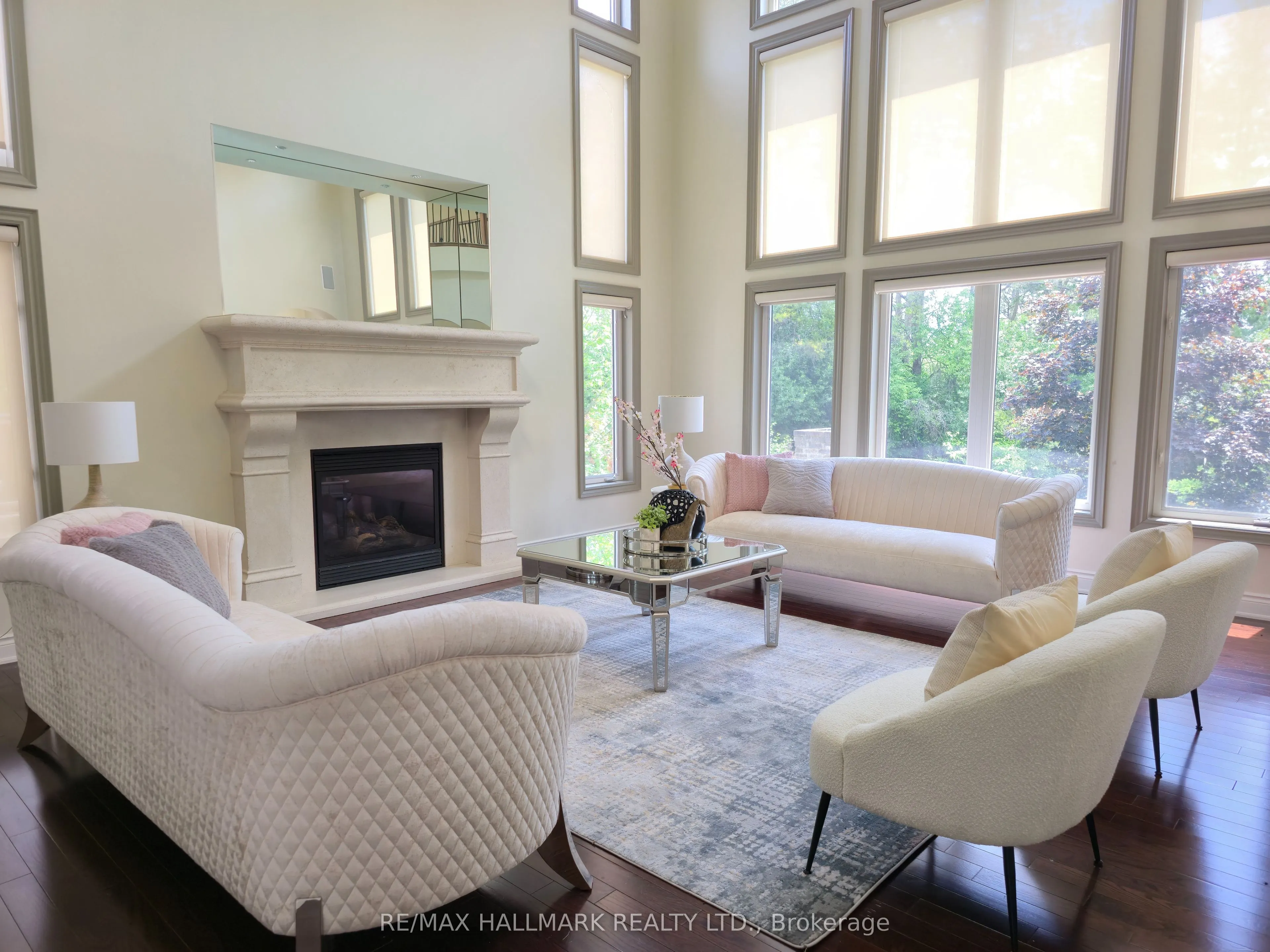 383 Paradelle Drive