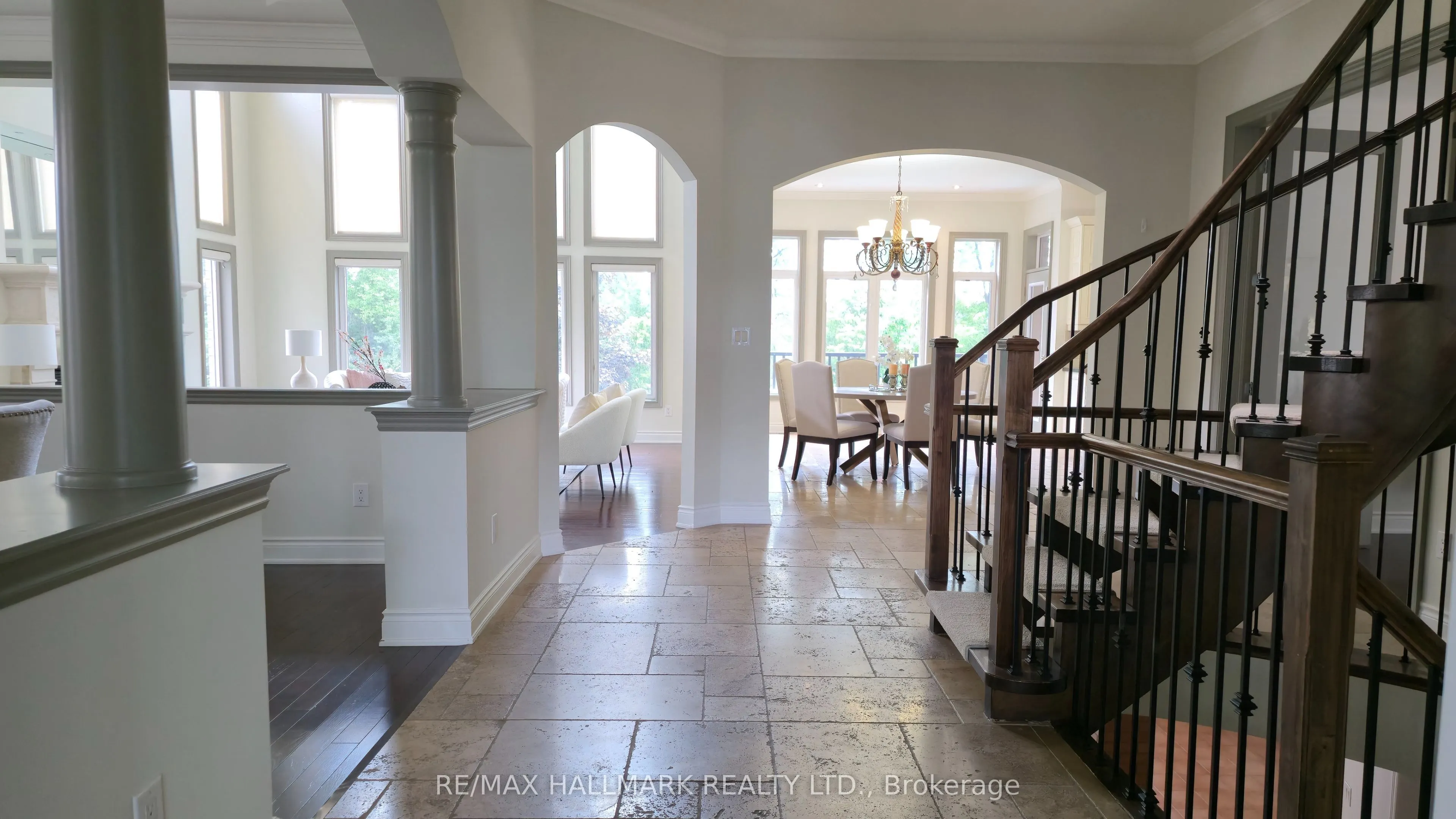 383 Paradelle Drive