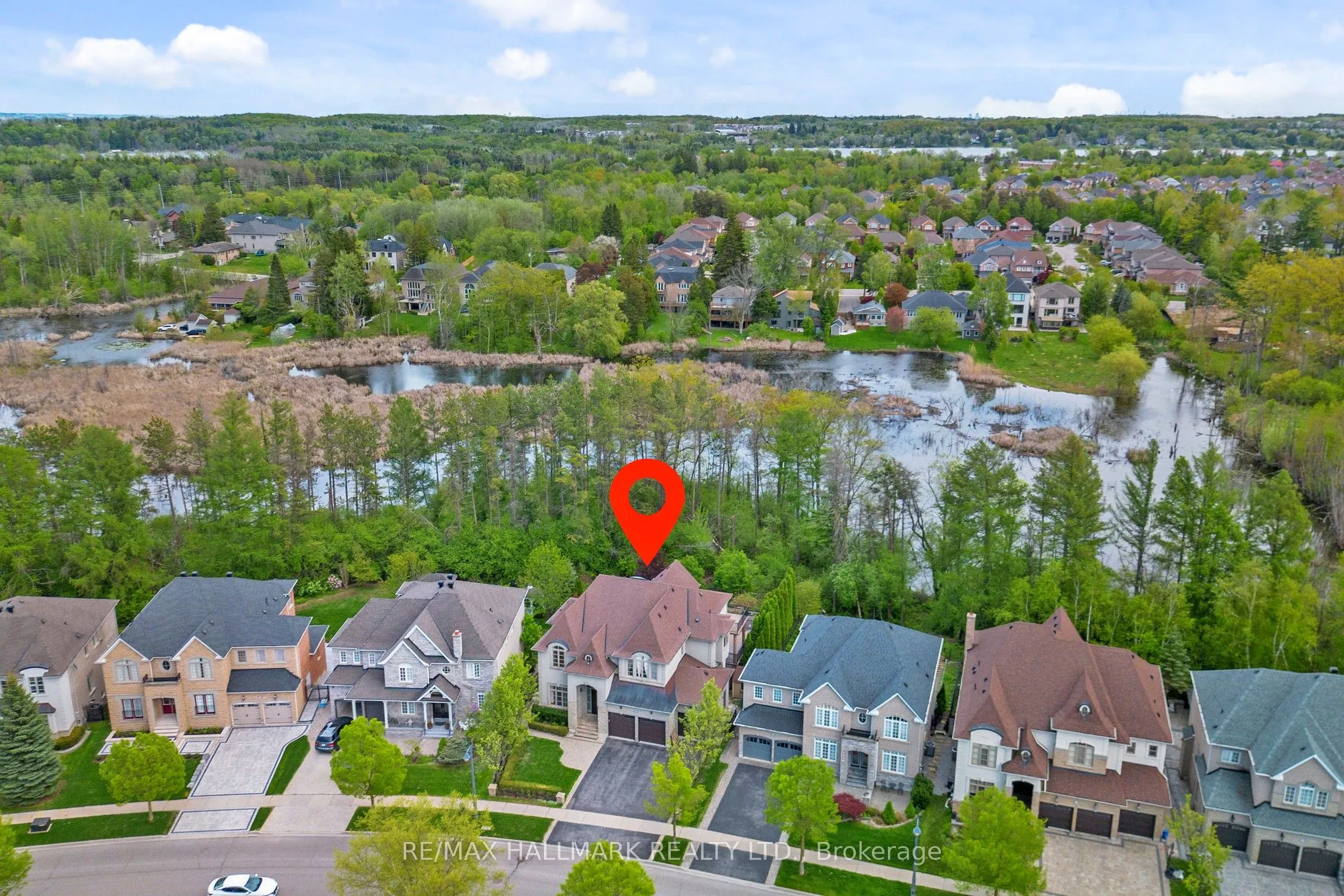 383 Paradelle Drive
