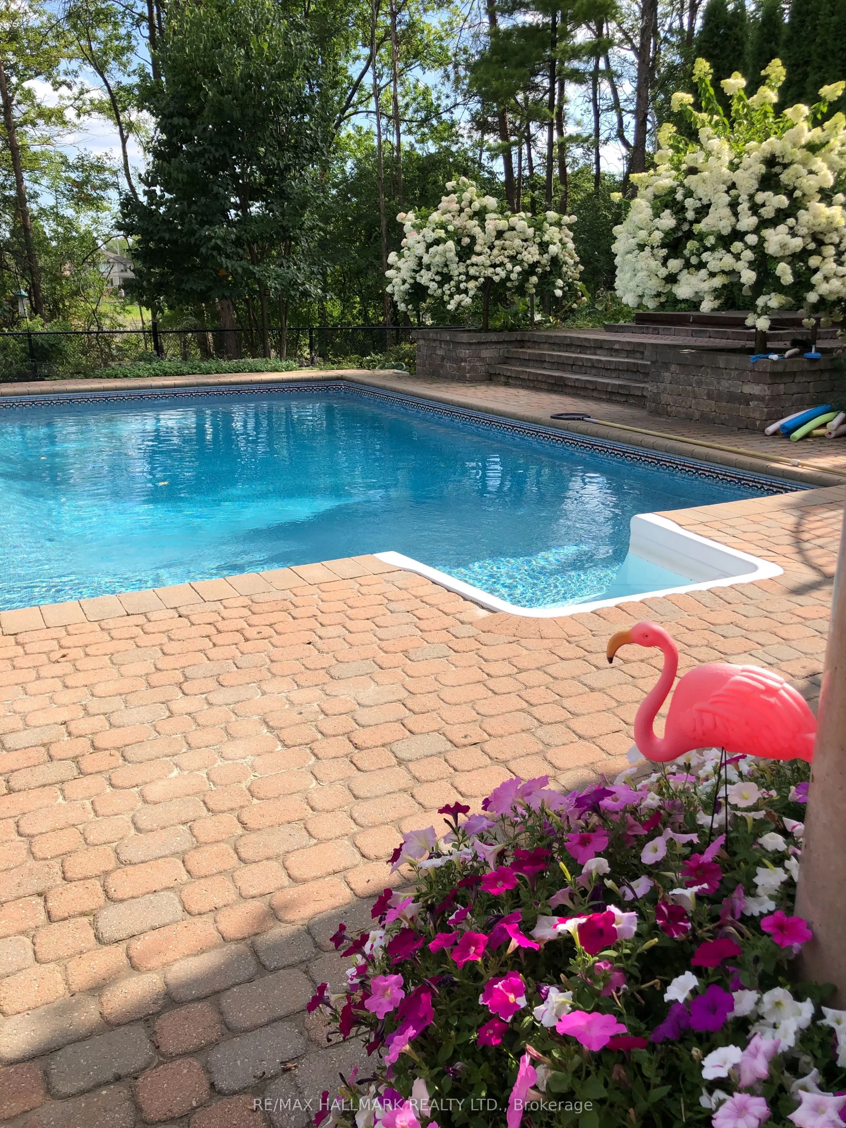 383 Paradelle Drive