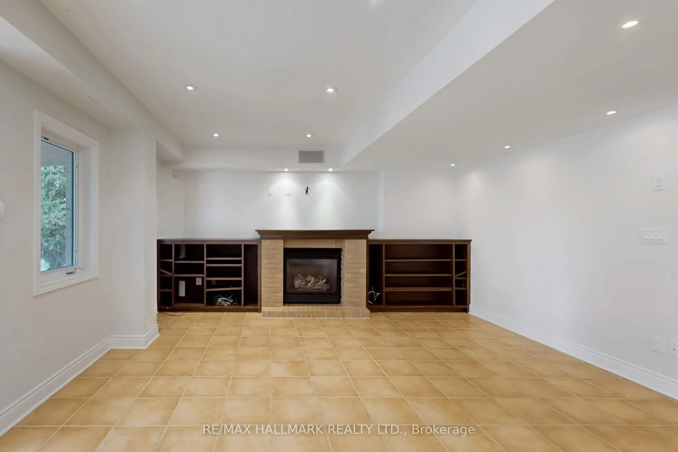 383 Paradelle Drive