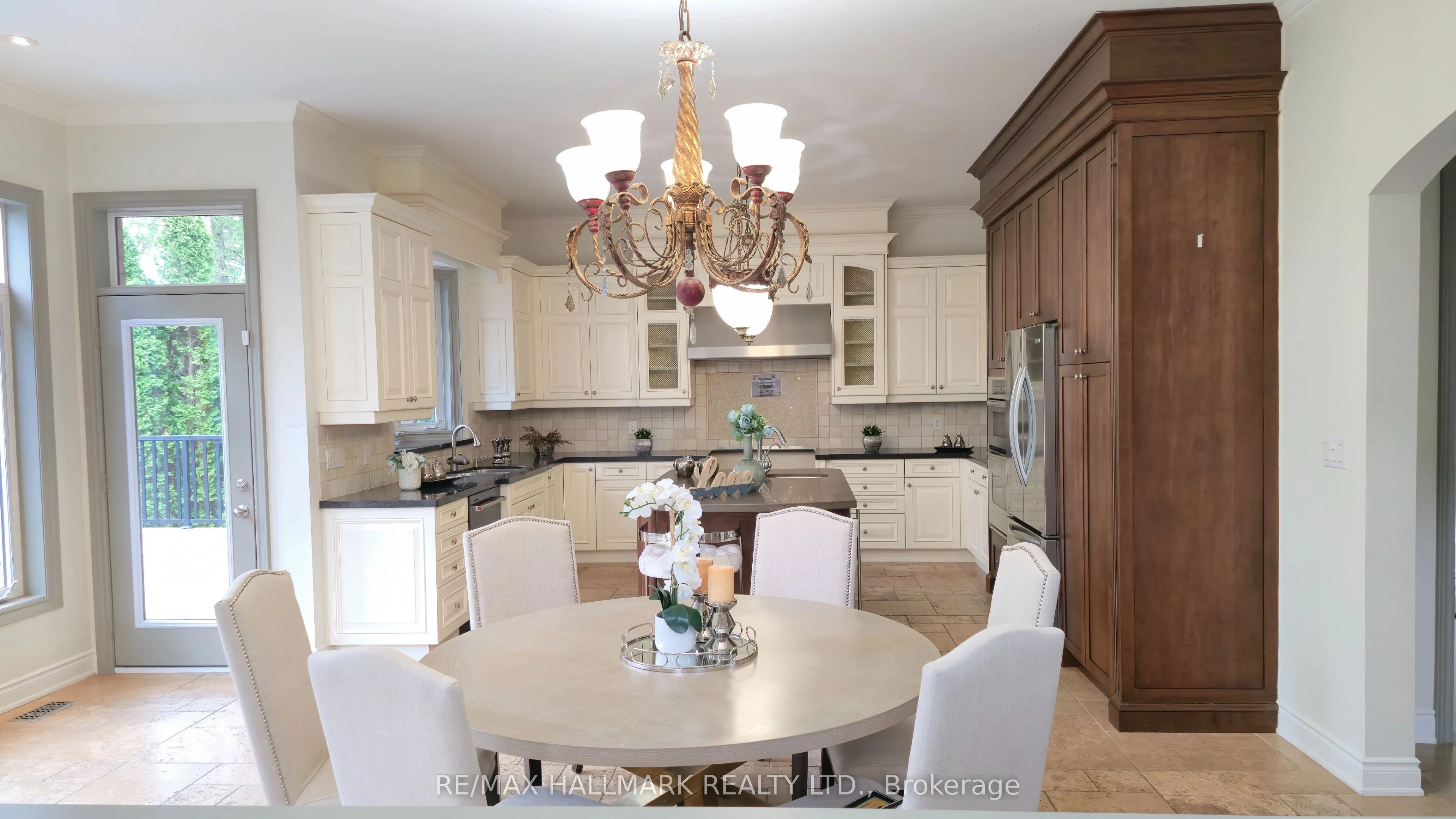 383 Paradelle Drive