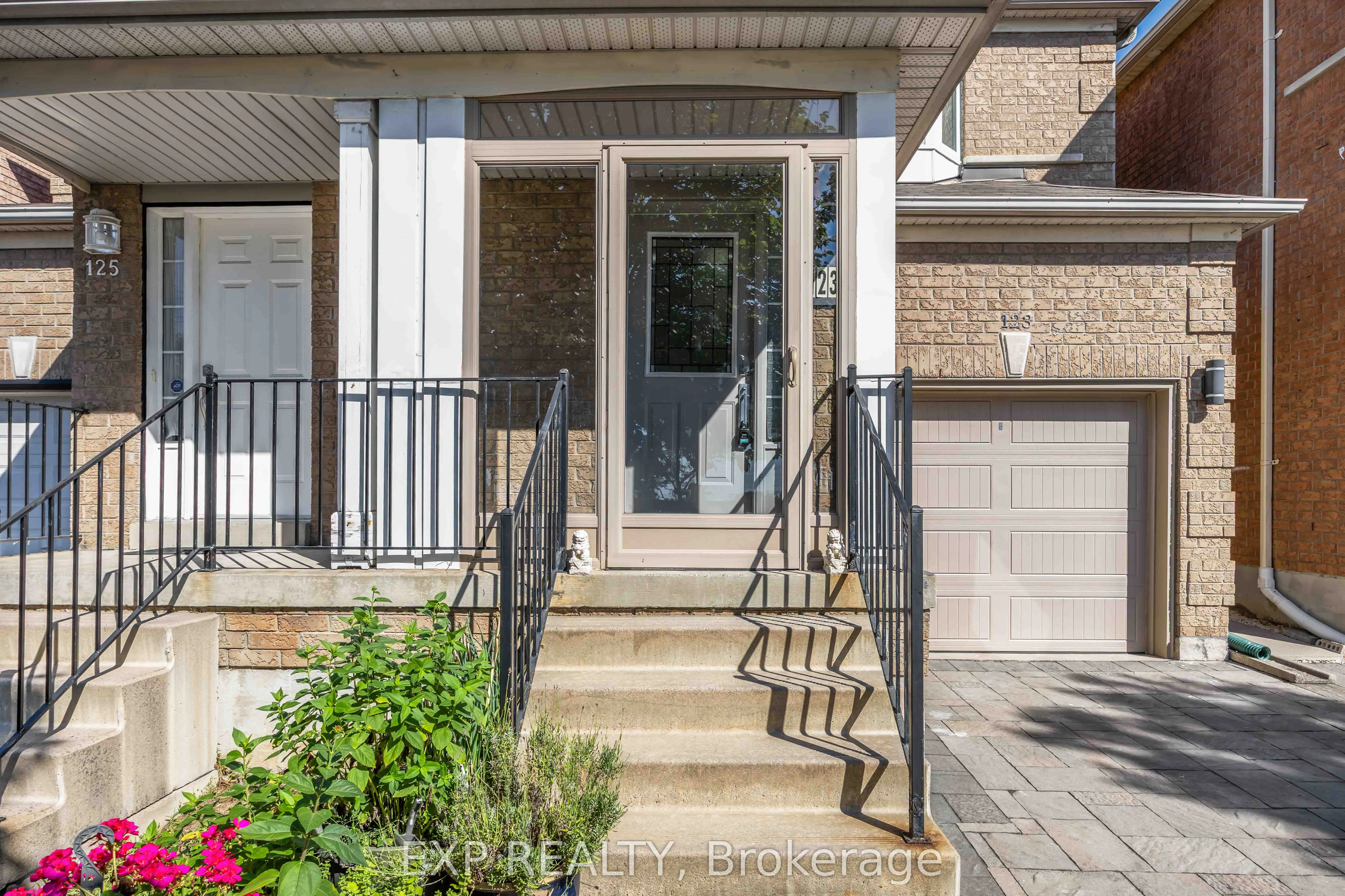 123 Sassafras Circle