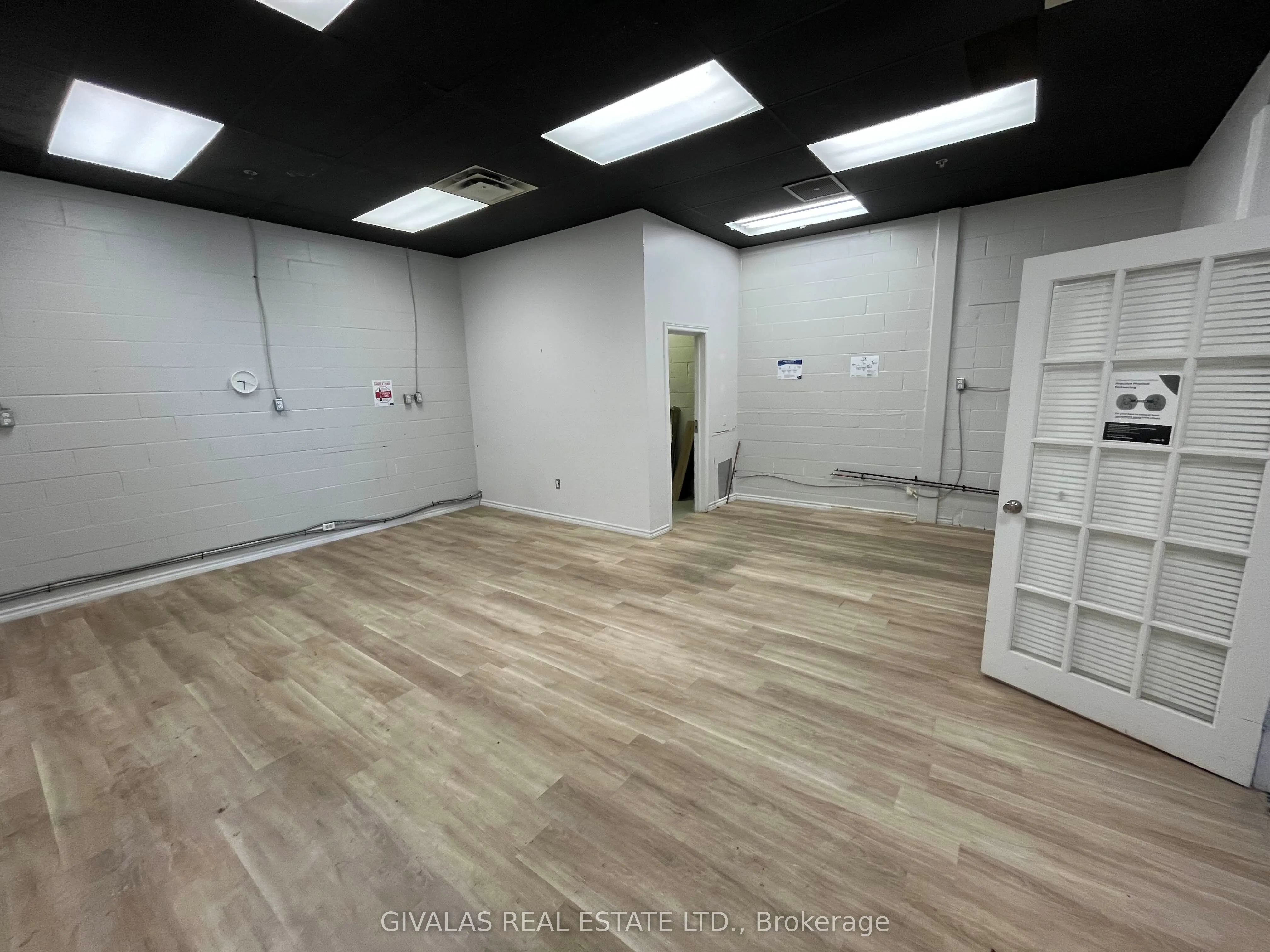 7725 Birchmount Road, #34
