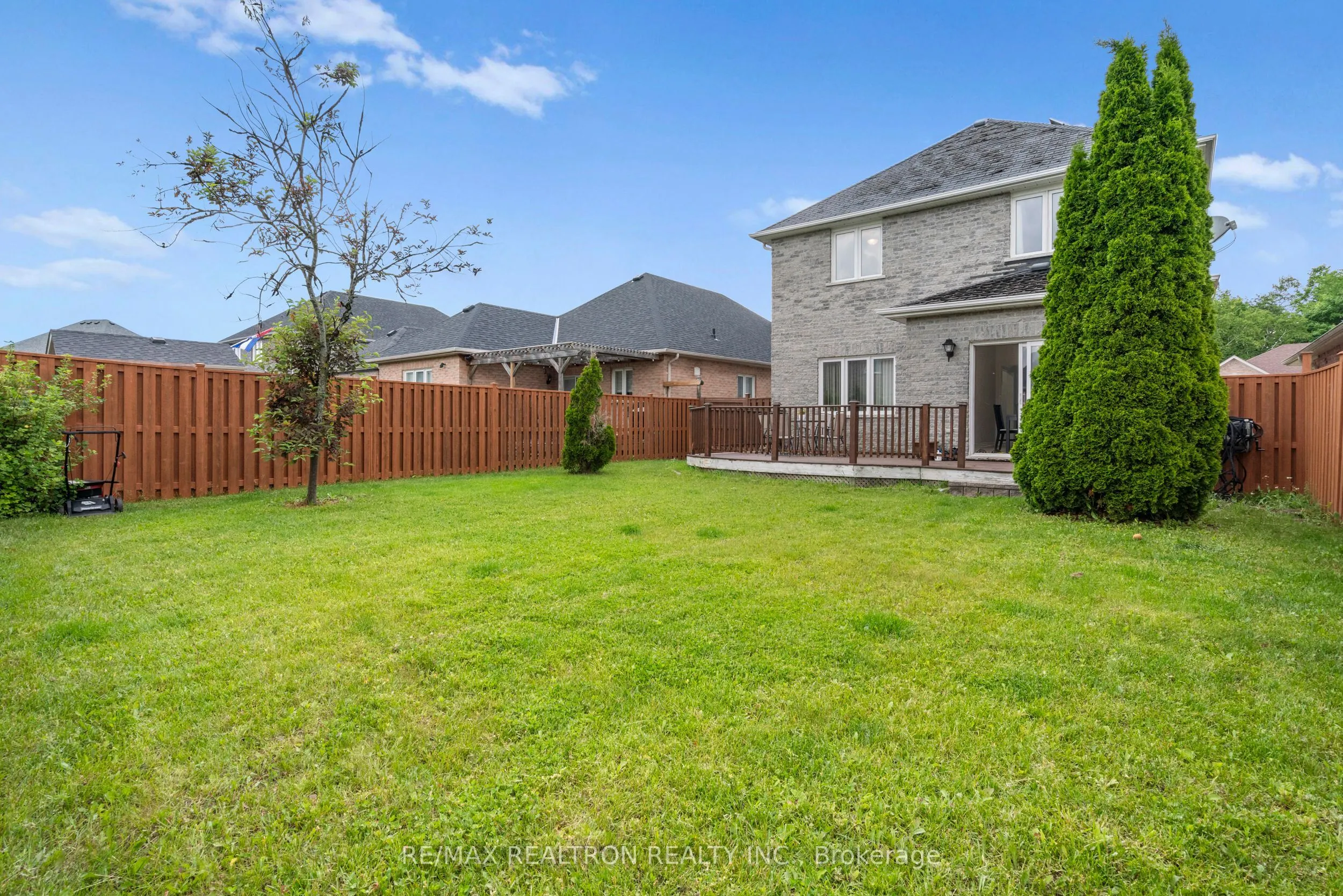 115 Glendower Crescent