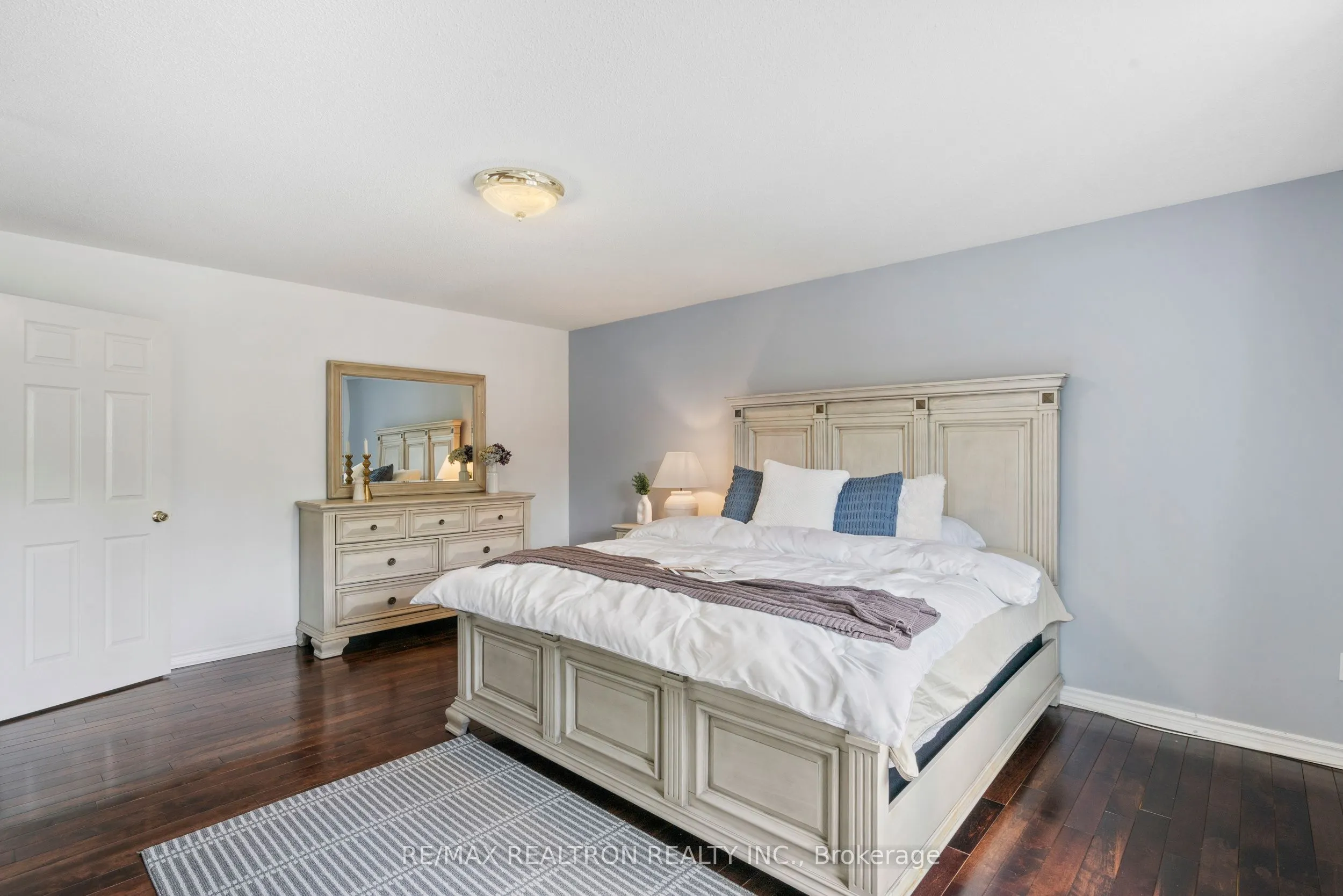 115 Glendower Crescent