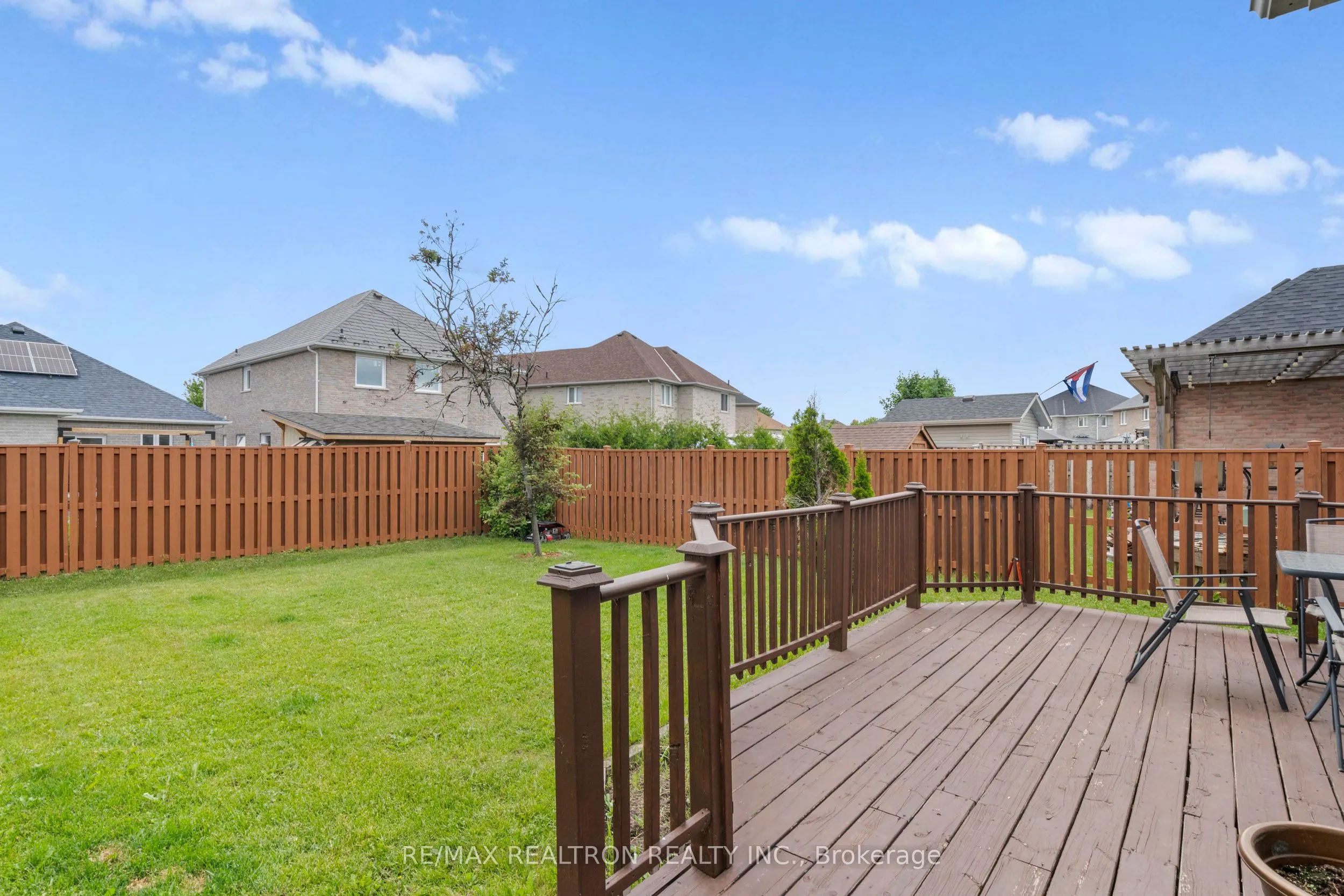 115 Glendower Crescent