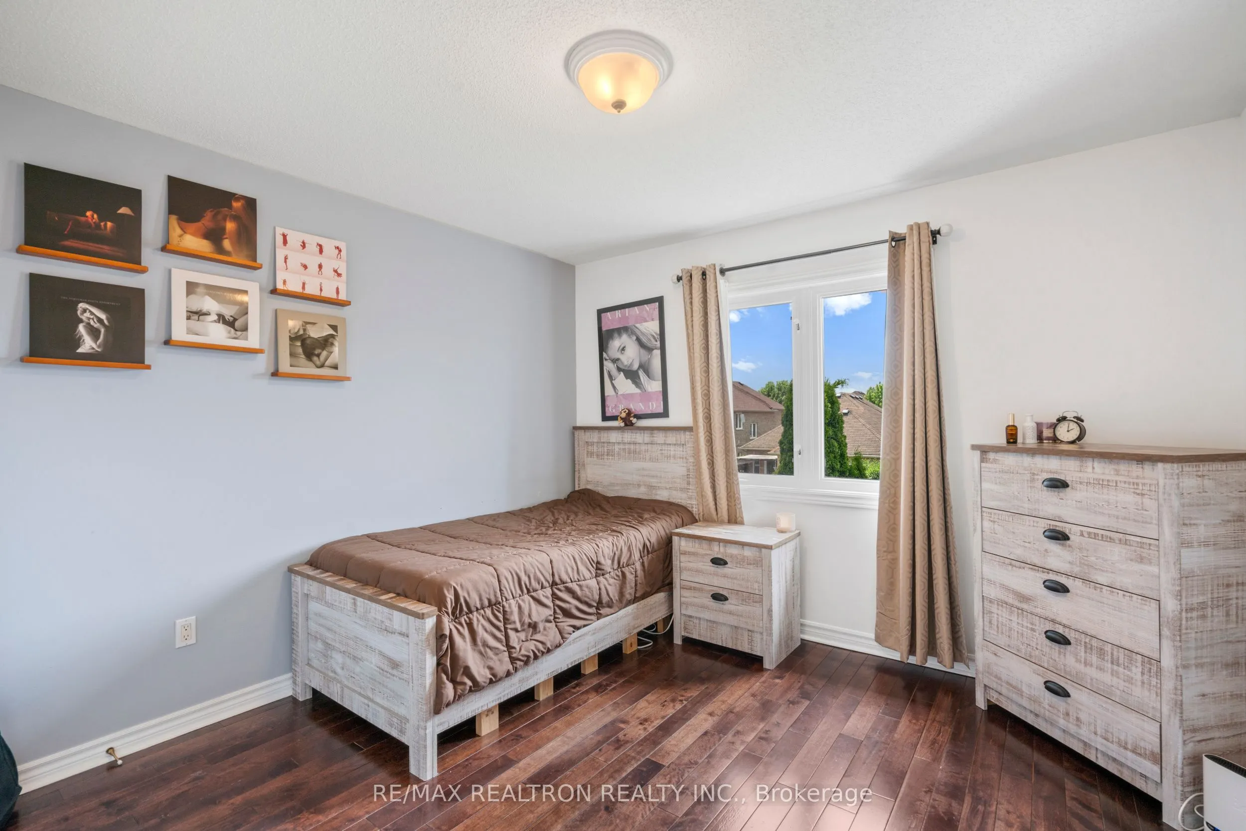 115 Glendower Crescent
