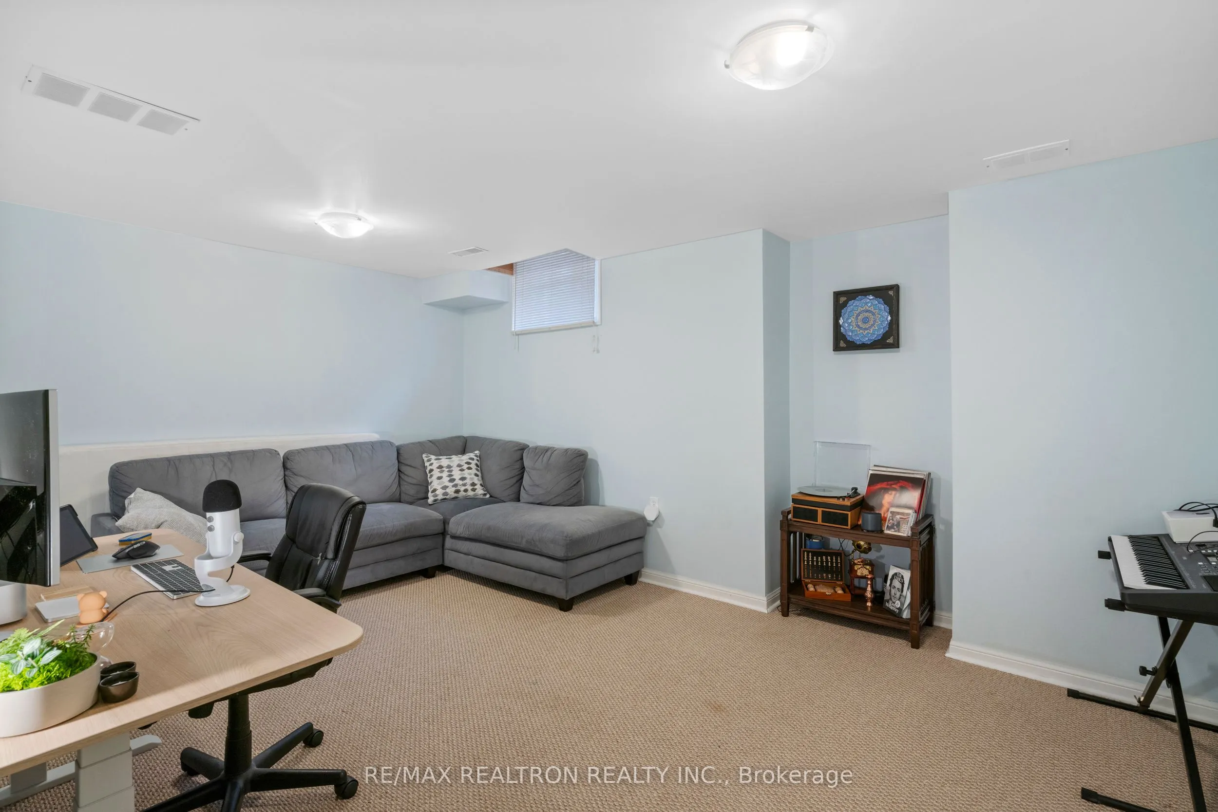 115 Glendower Crescent